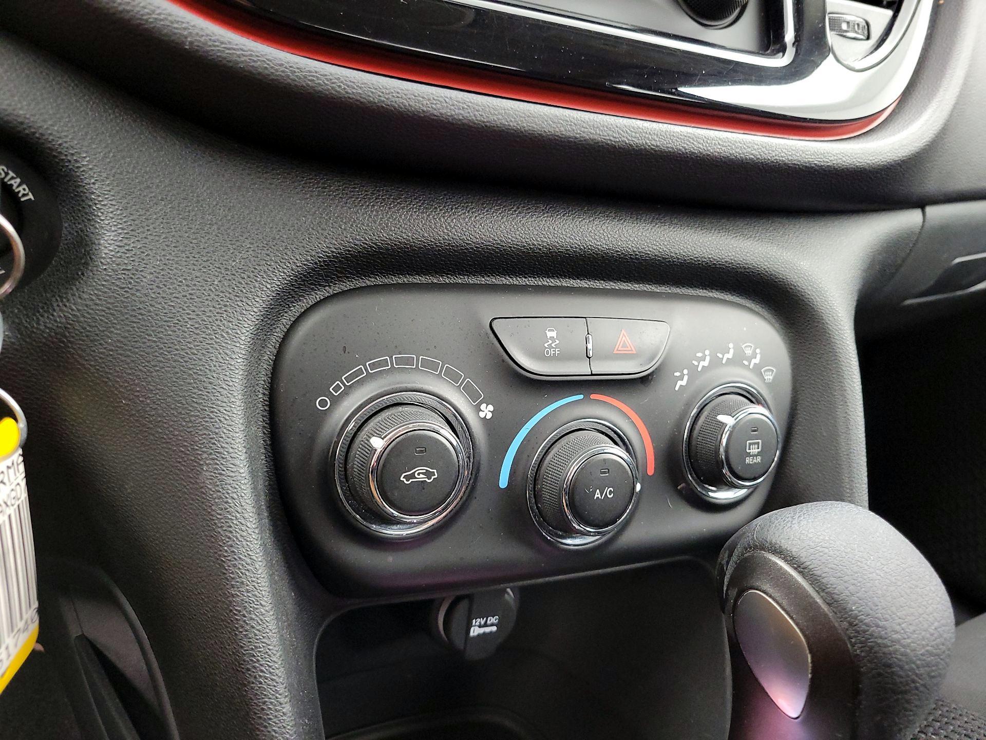 Thumbnail: 2016 Dodge Dart - 15