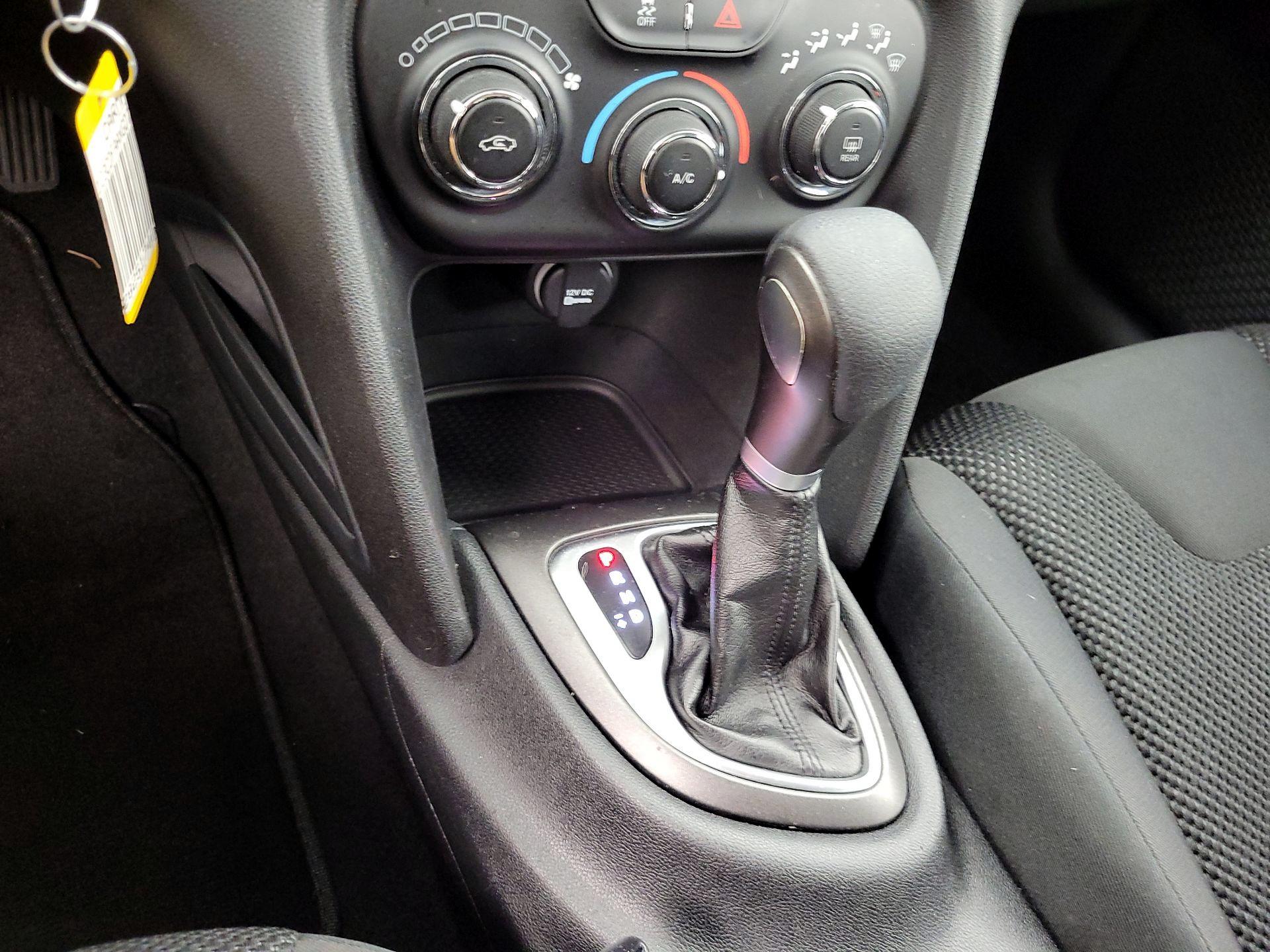 Thumbnail: 2016 Dodge Dart - 16