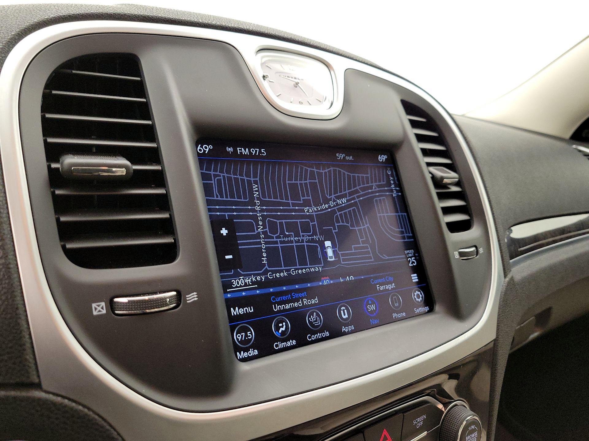 Thumbnail: 2023 Chrysler 300 - 14