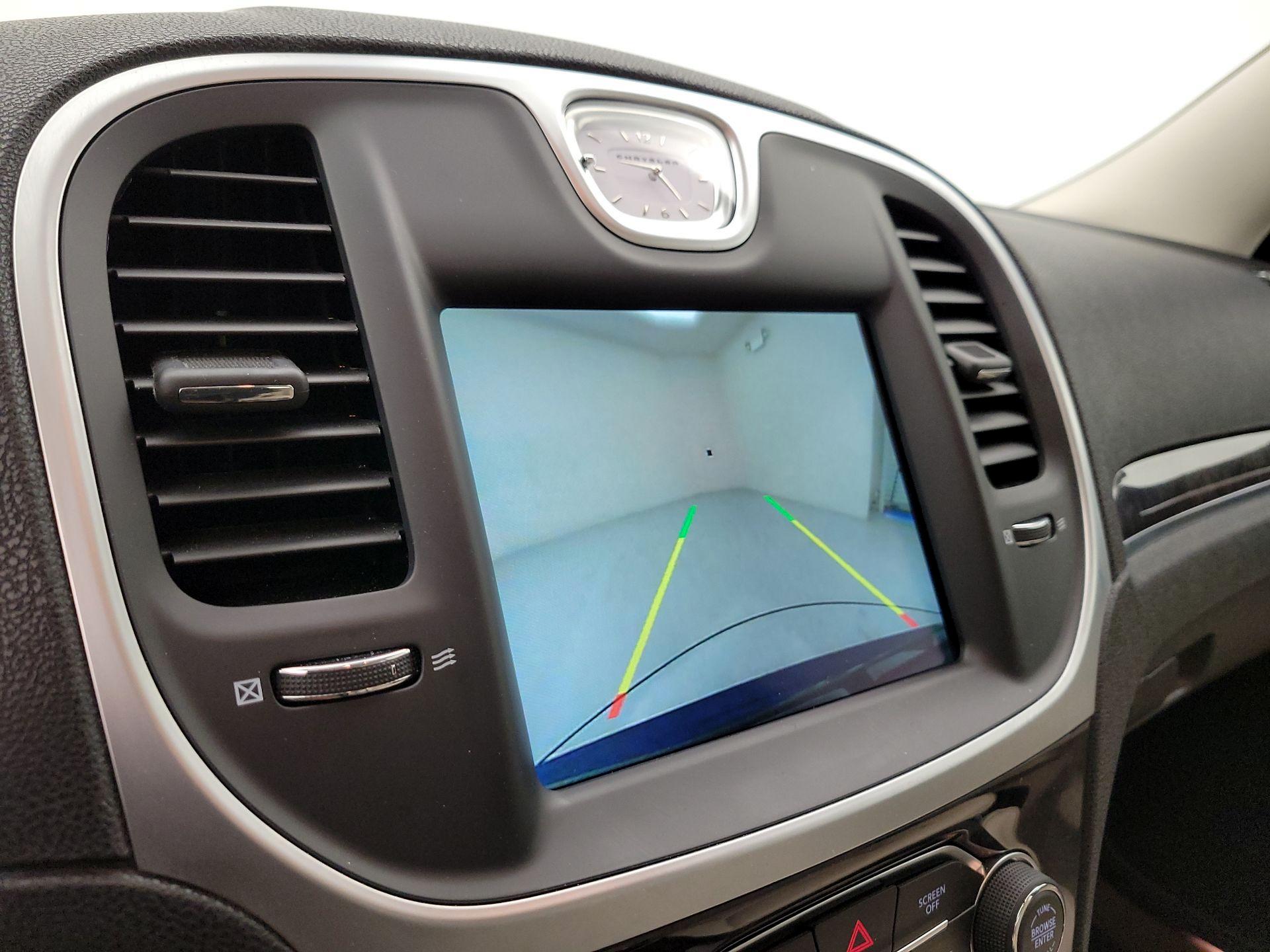 Thumbnail: 2023 Chrysler 300 - 15