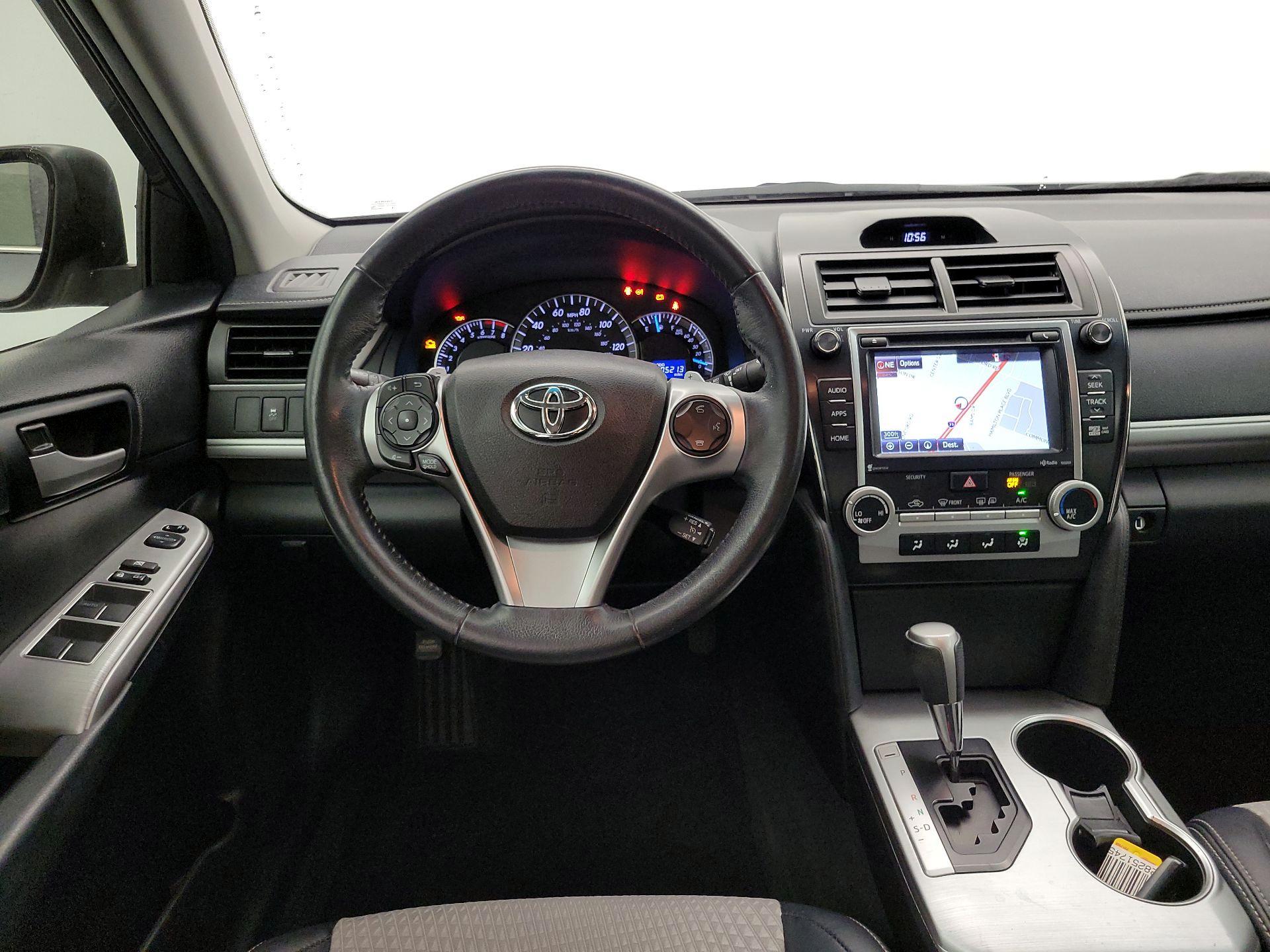 Thumbnail: 2014 Toyota Camry - 10