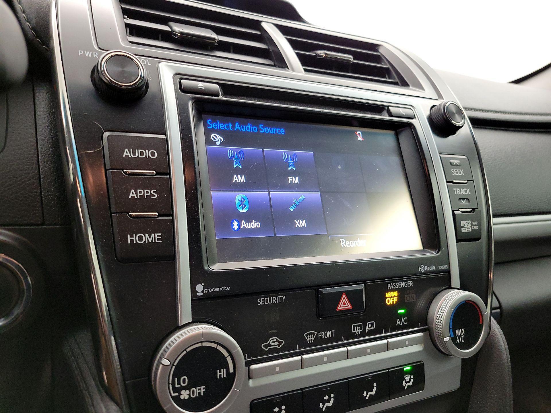 Thumbnail: 2014 Toyota Camry - 16