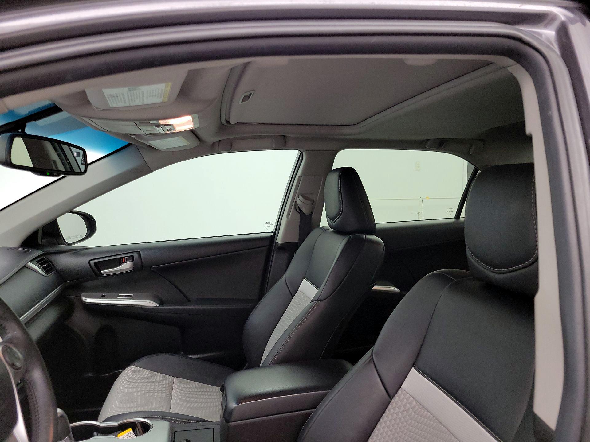 Thumbnail: 2014 Toyota Camry - 20