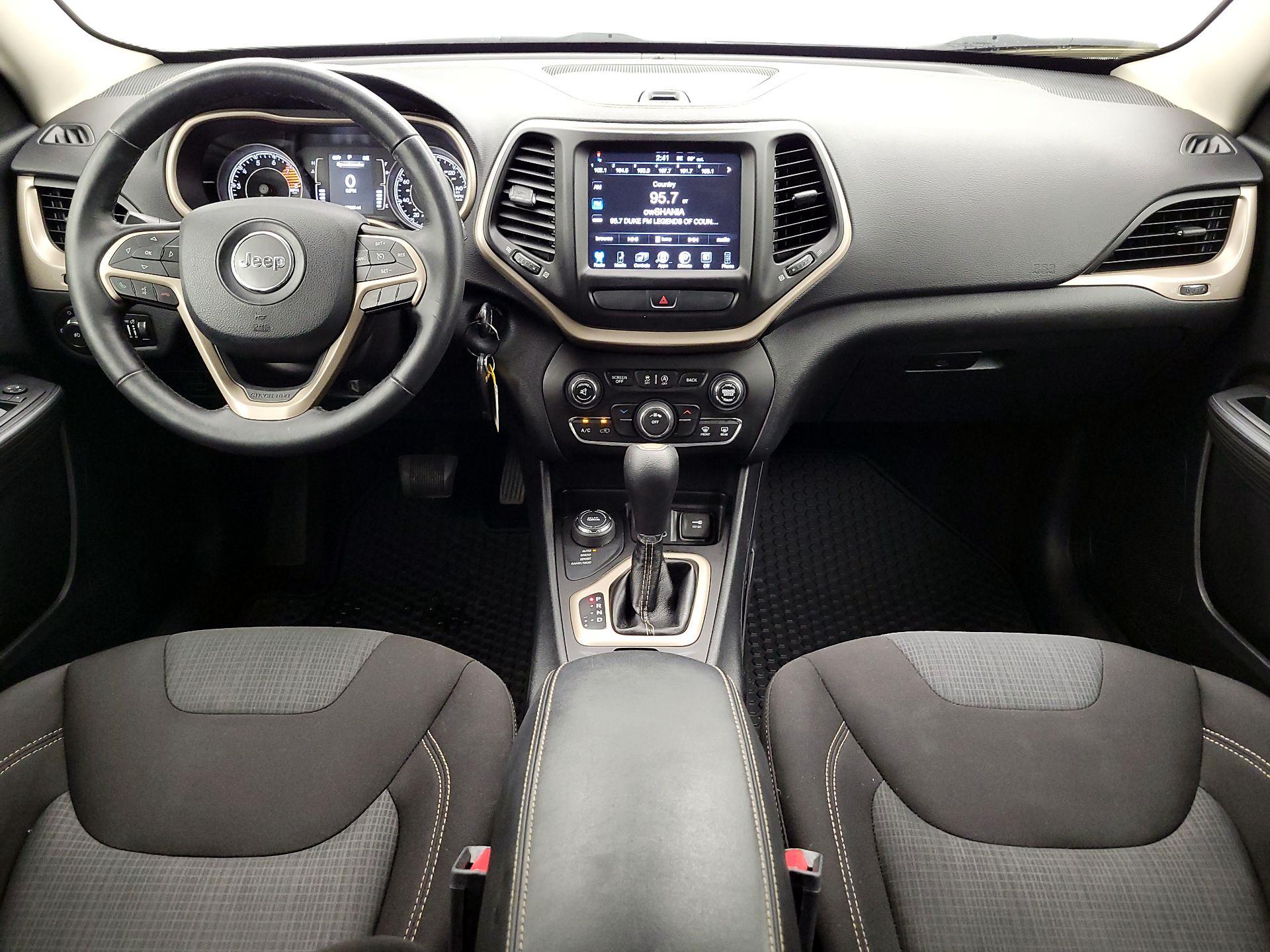 Thumbnail: 2016 Jeep Cherokee - 11