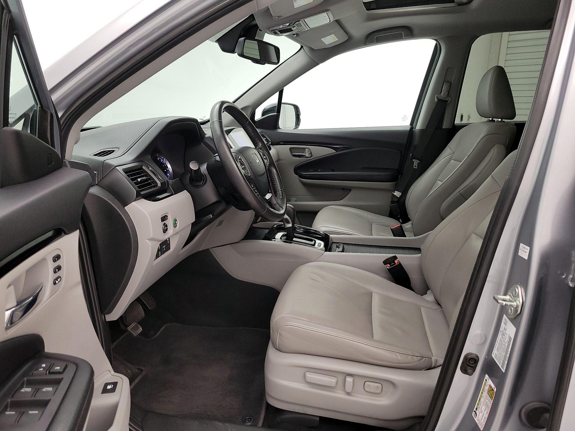 Thumbnail: 2019 Honda Ridgeline - 11