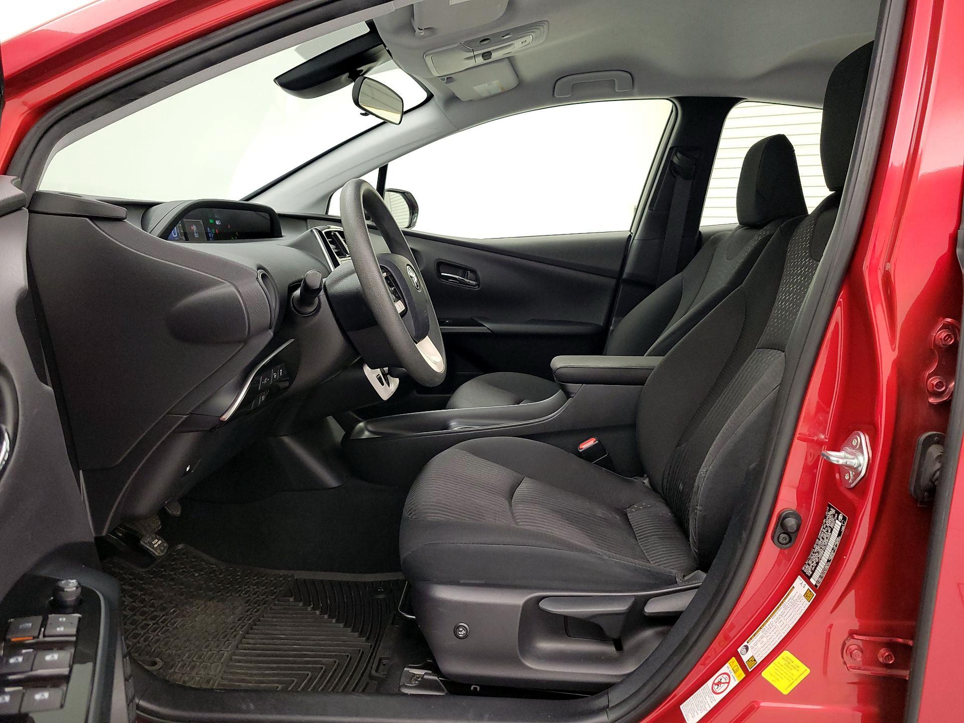 Thumbnail: 2018 Toyota Prius - 11