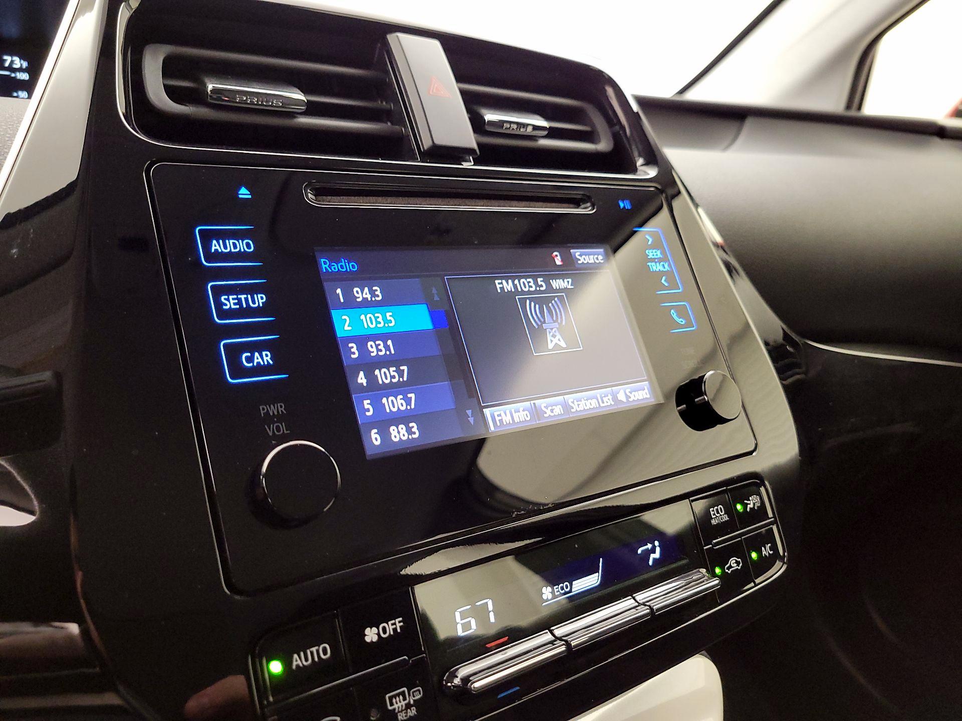 Thumbnail: 2018 Toyota Prius - 15