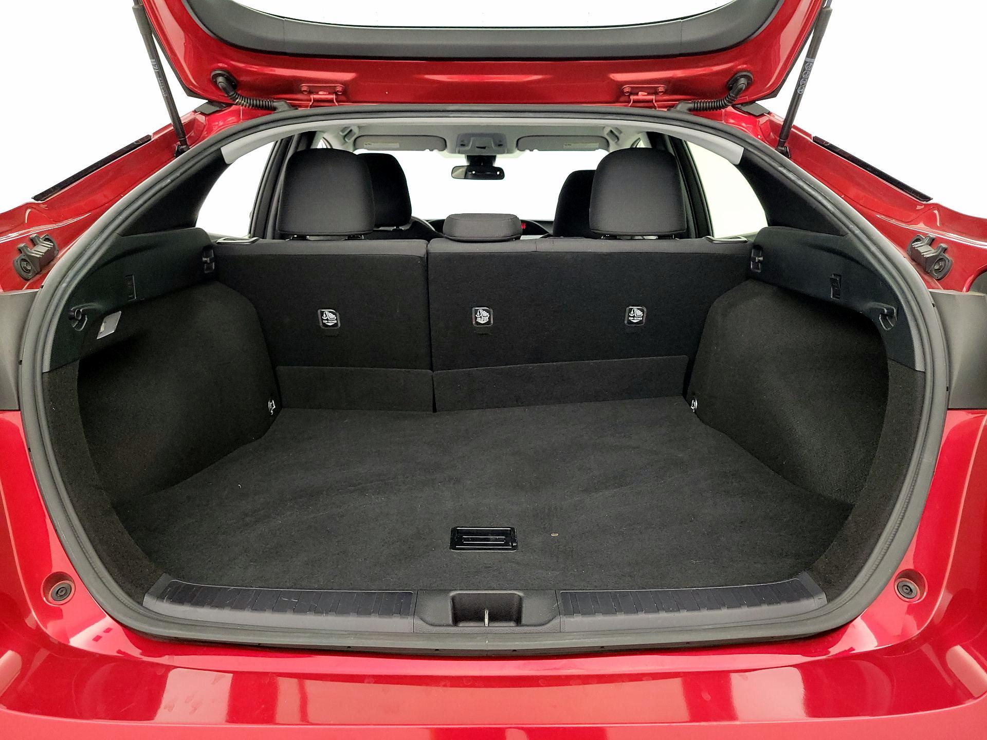 Thumbnail: 2018 Toyota Prius - 20