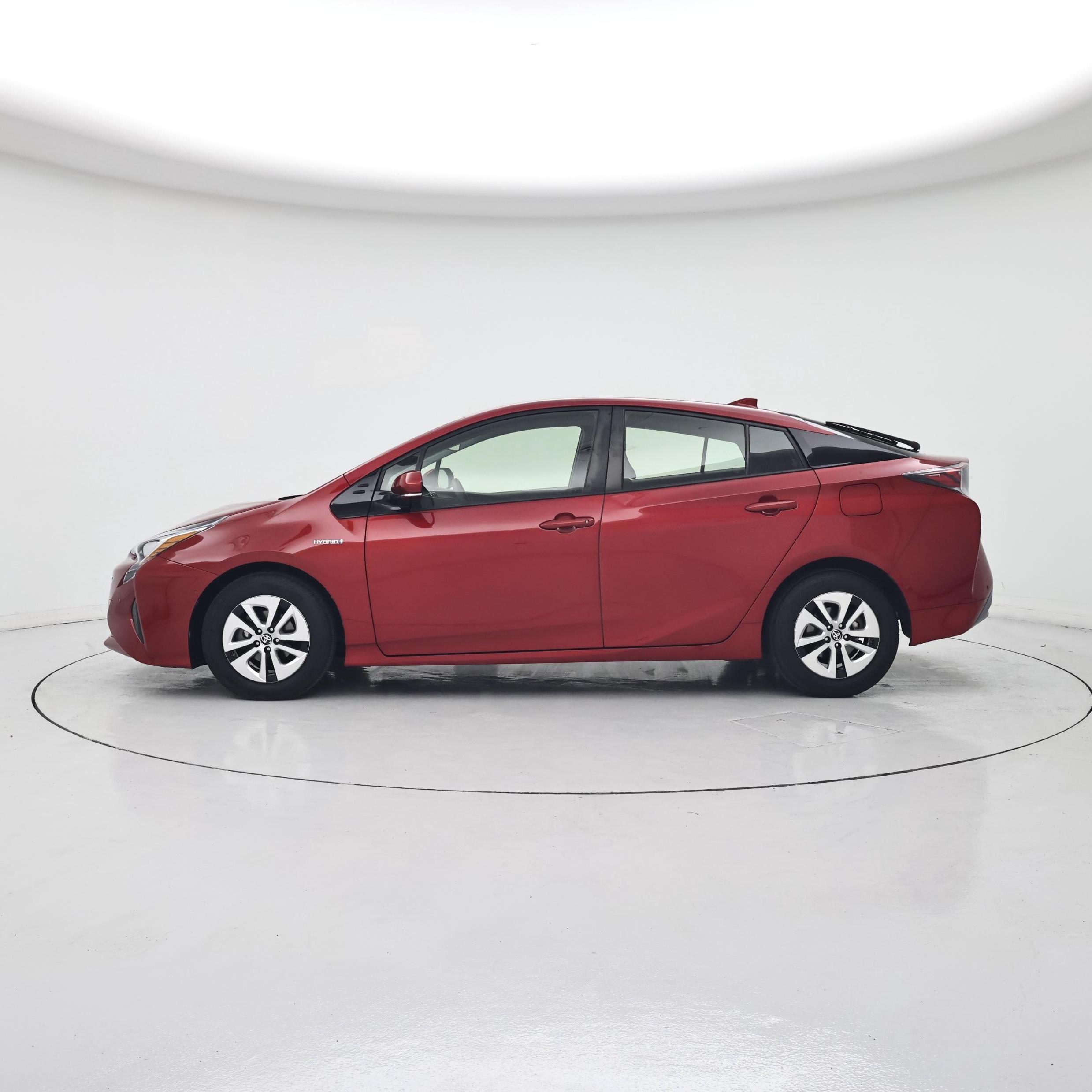 Thumbnail: 2018 Toyota Prius - 3