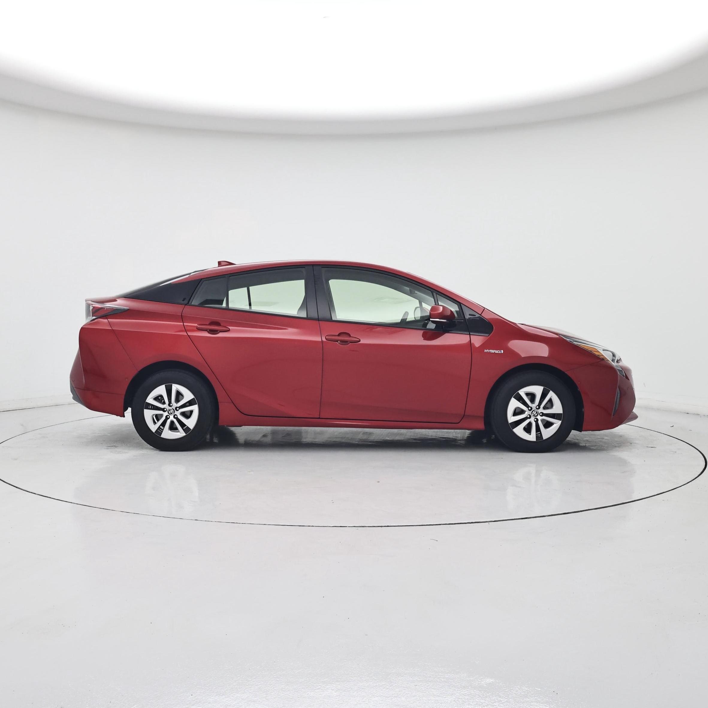 Thumbnail: 2018 Toyota Prius - 7
