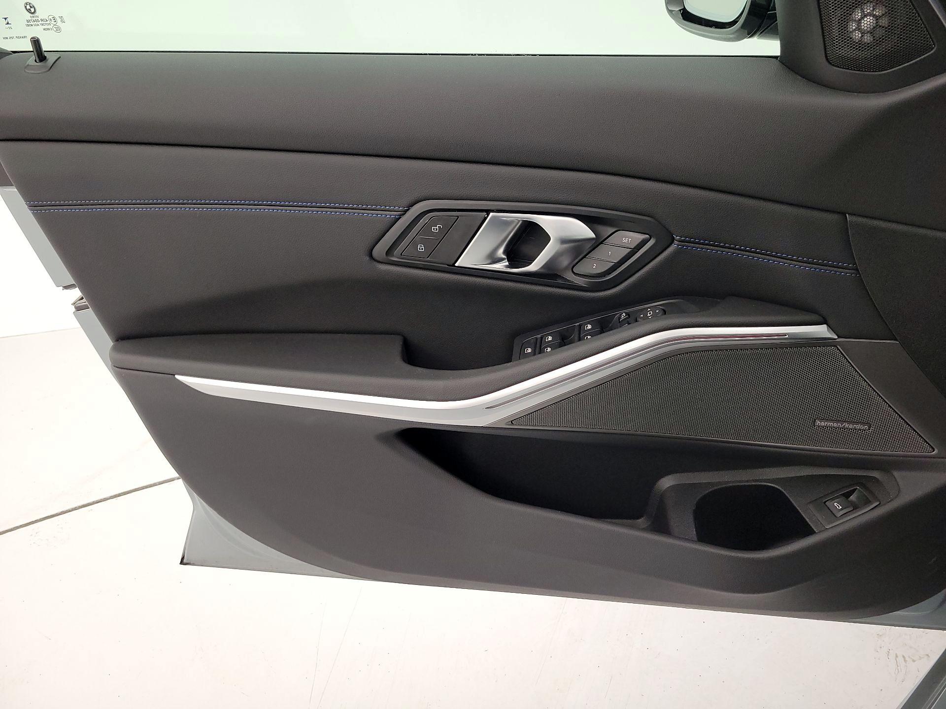 Thumbnail: 2024 BMW 3 Series - 12