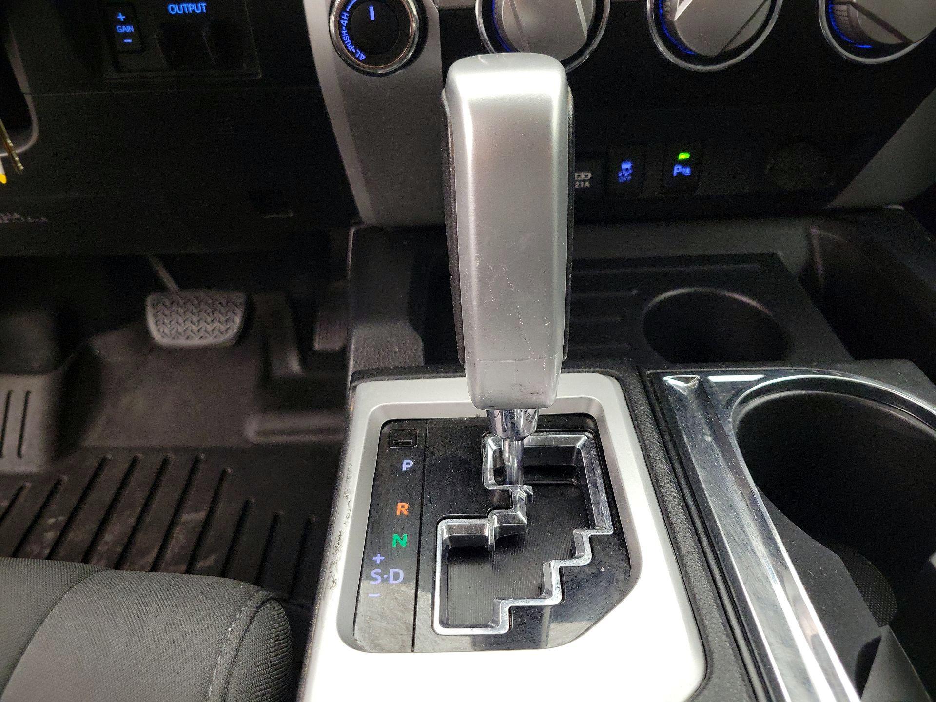 Thumbnail: 2021 Toyota Tundra - 18