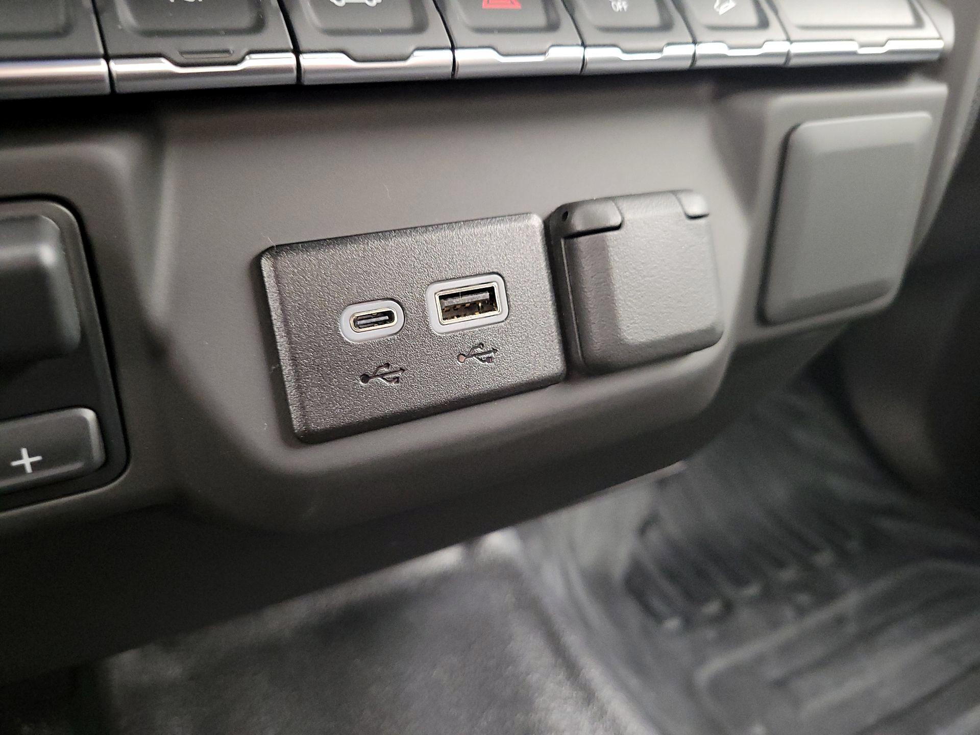 Thumbnail: 2025 Chevrolet Silverado 2500 - 18