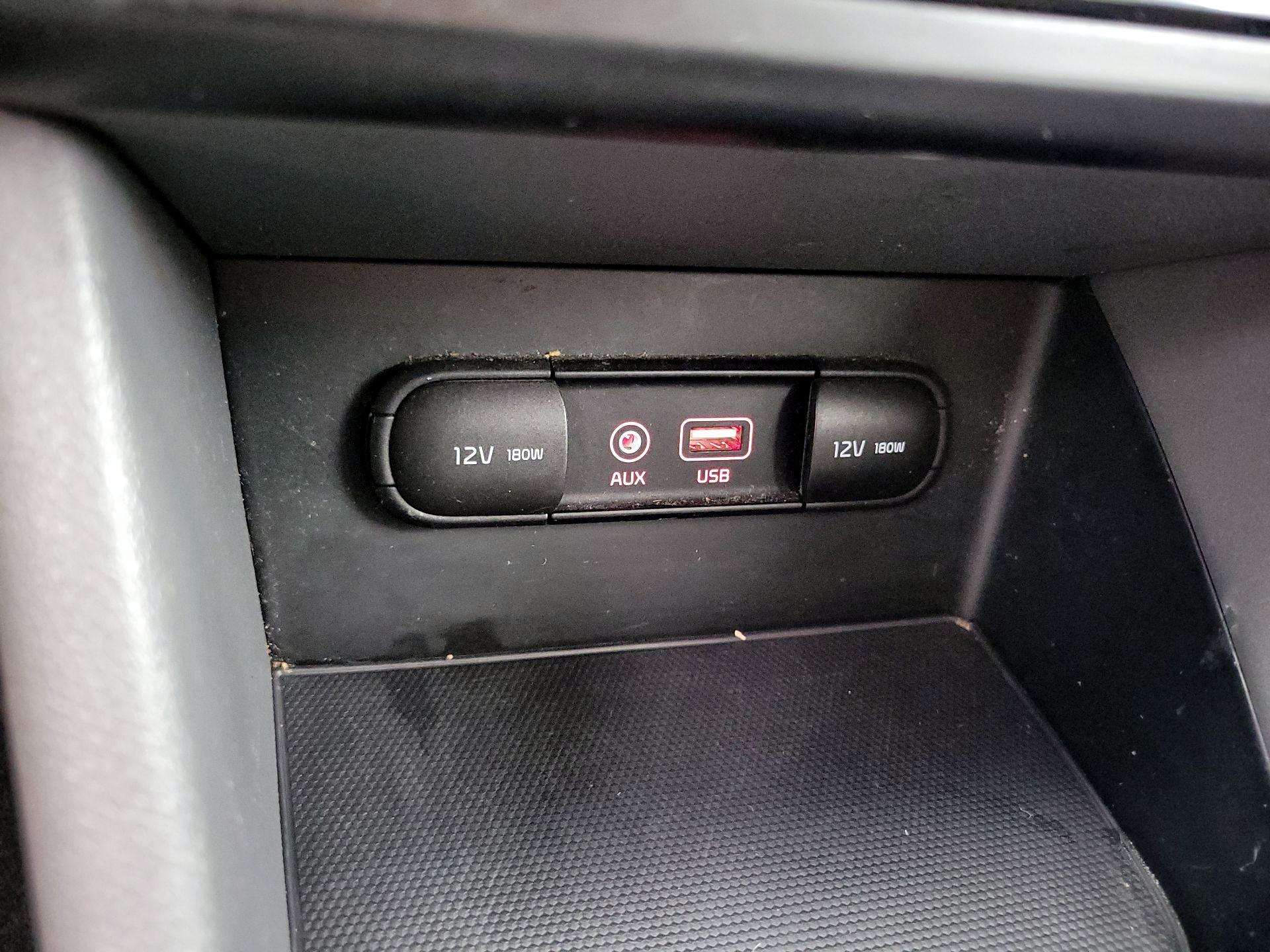 Thumbnail: 2019 Kia Niro - 18