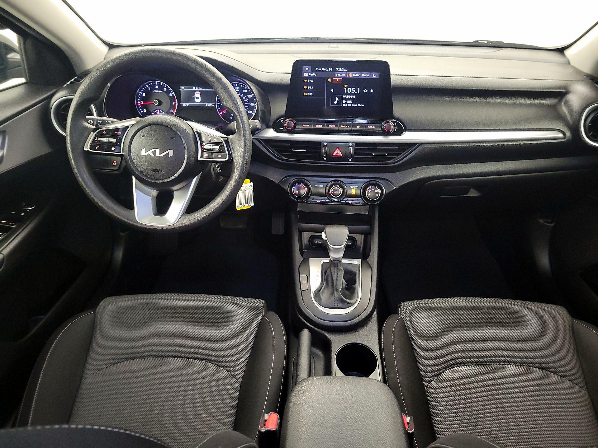 Thumbnail: 2023 Kia Forte - 9