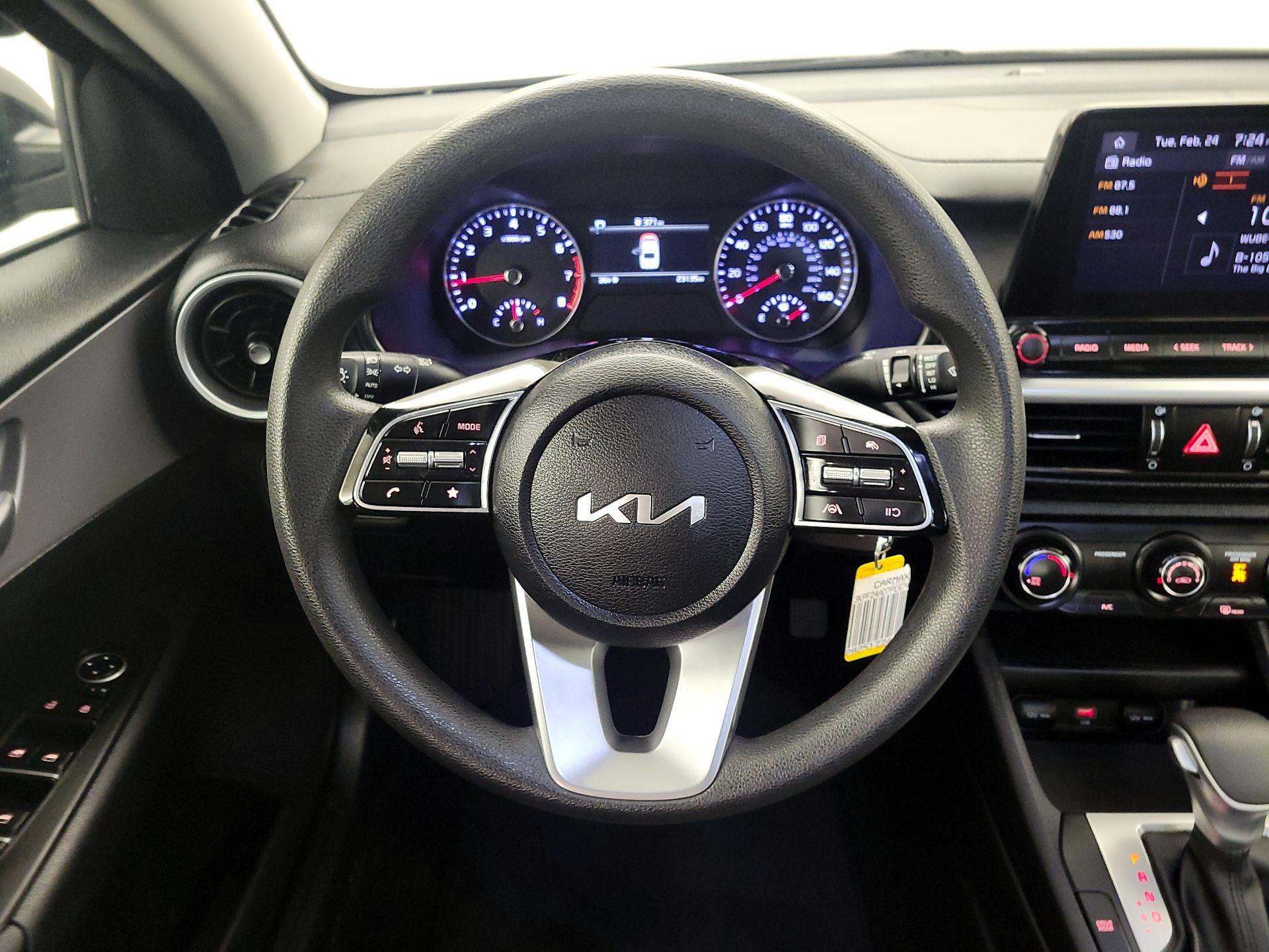 Thumbnail: 2023 Kia Forte - 10