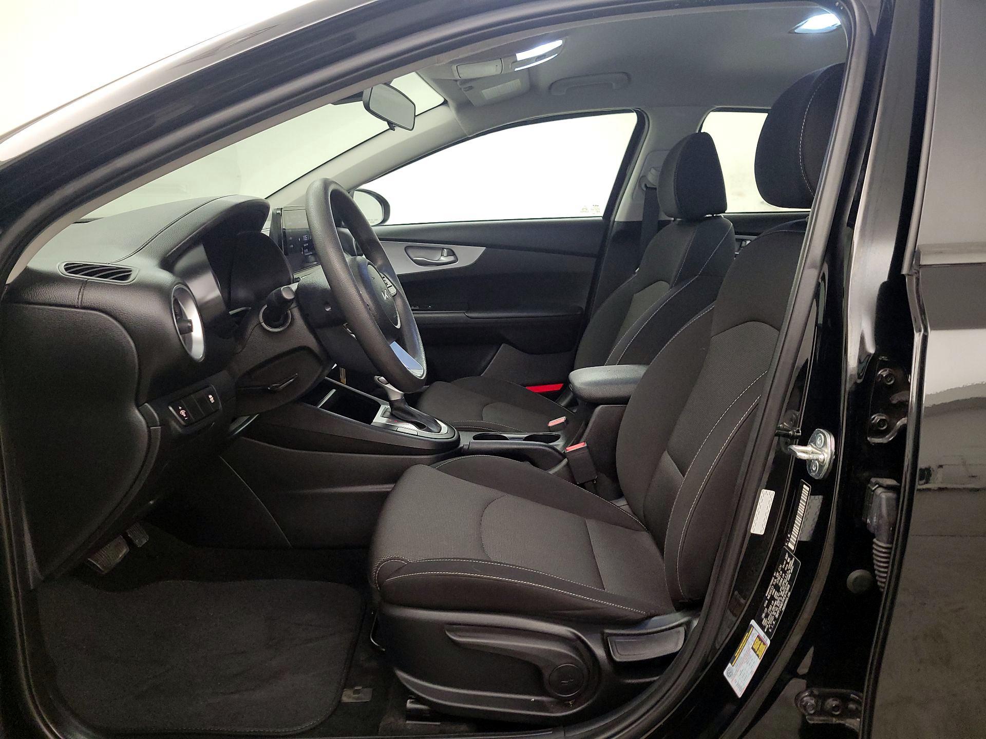 Thumbnail: 2023 Kia Forte - 11