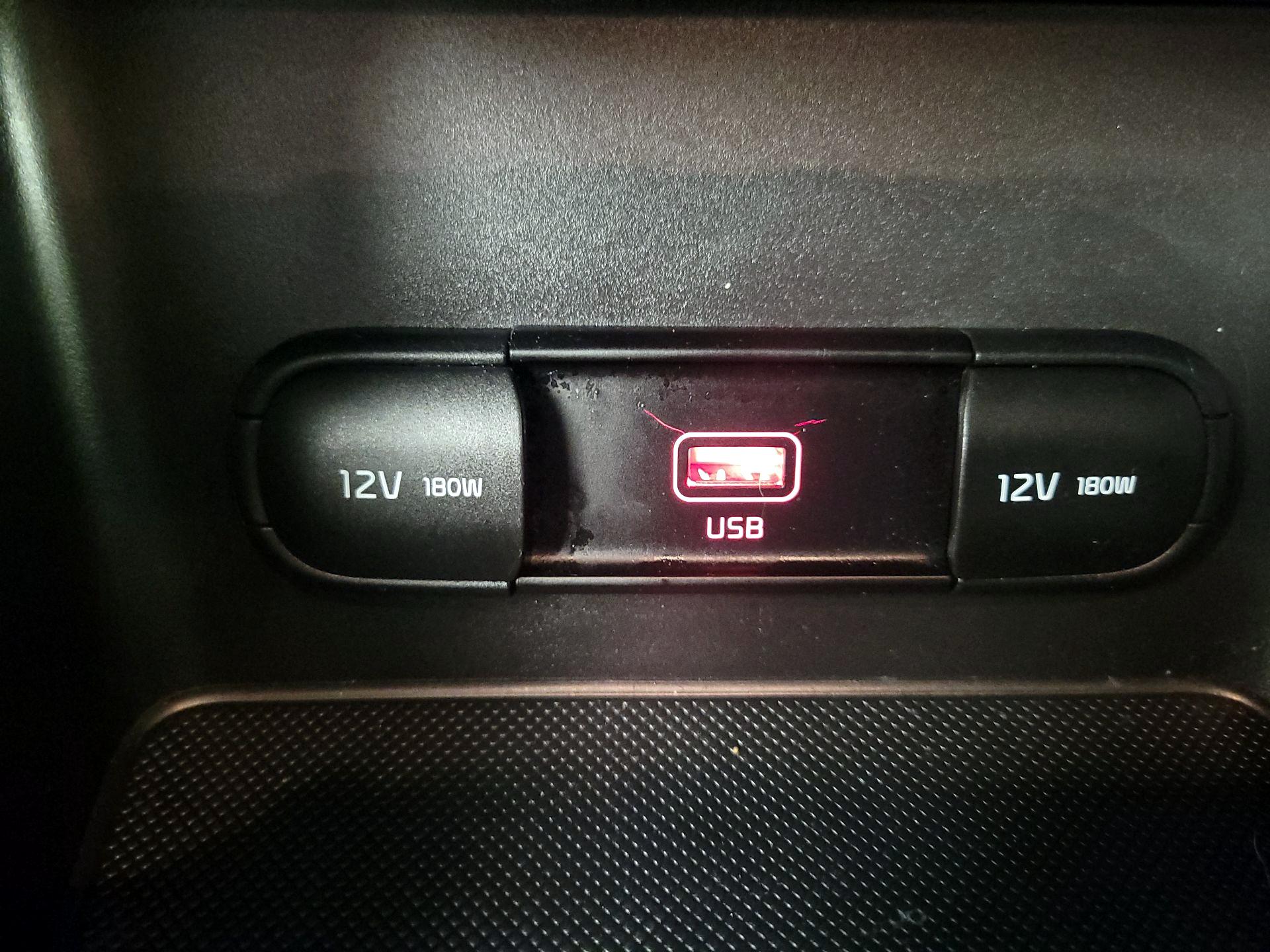 Thumbnail: 2020 Kia Sportage - 18