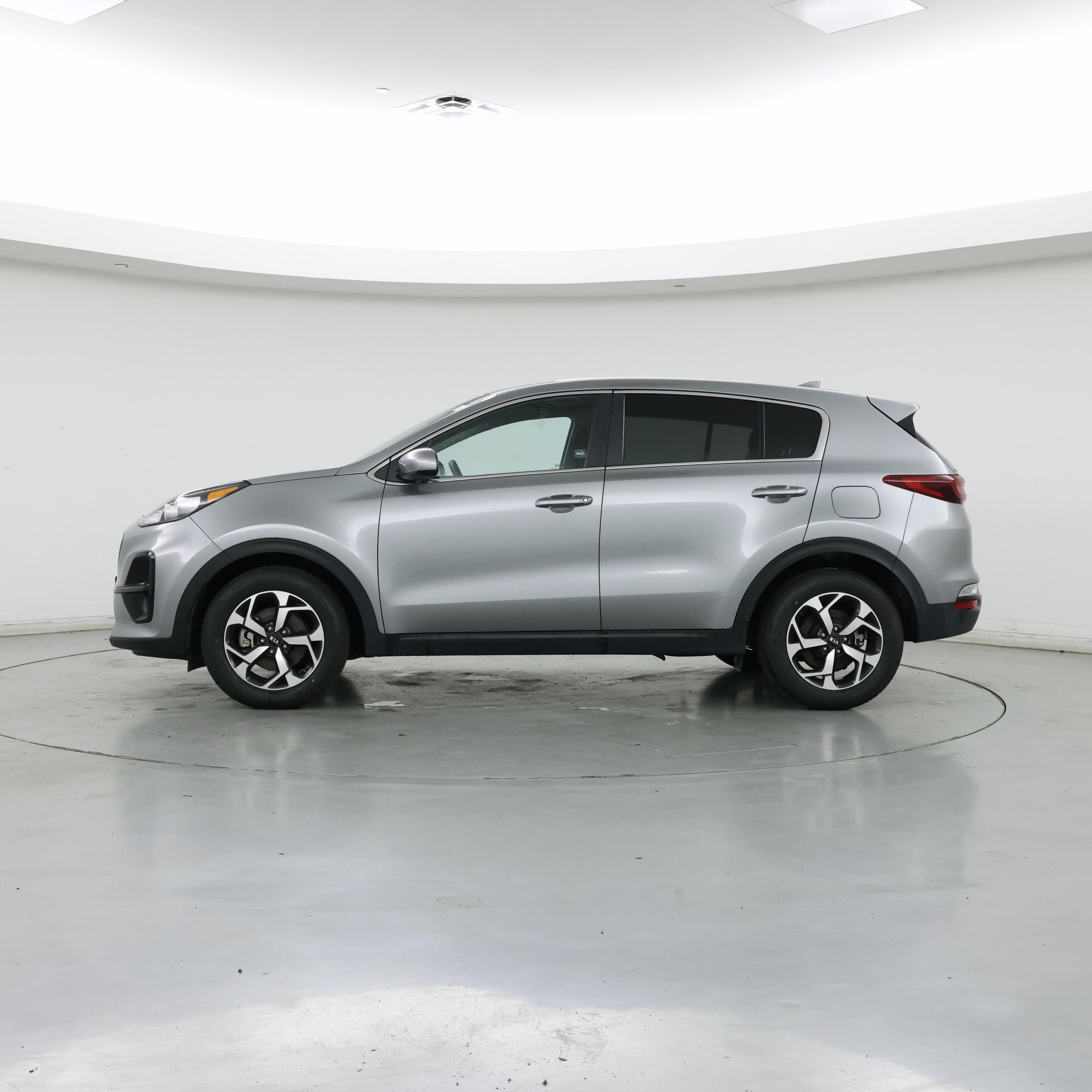 Thumbnail: 2020 Kia Sportage - 3