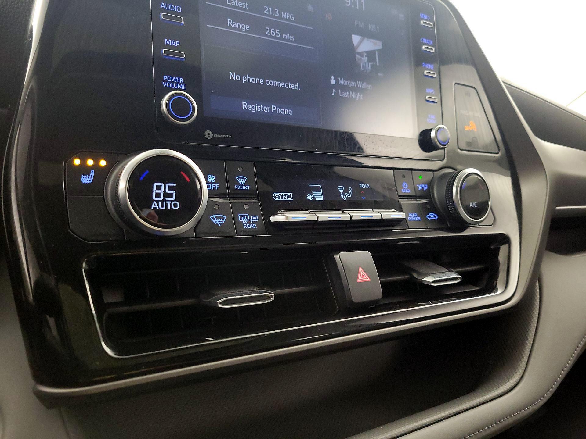 Thumbnail: 2022 Toyota Highlander - 16