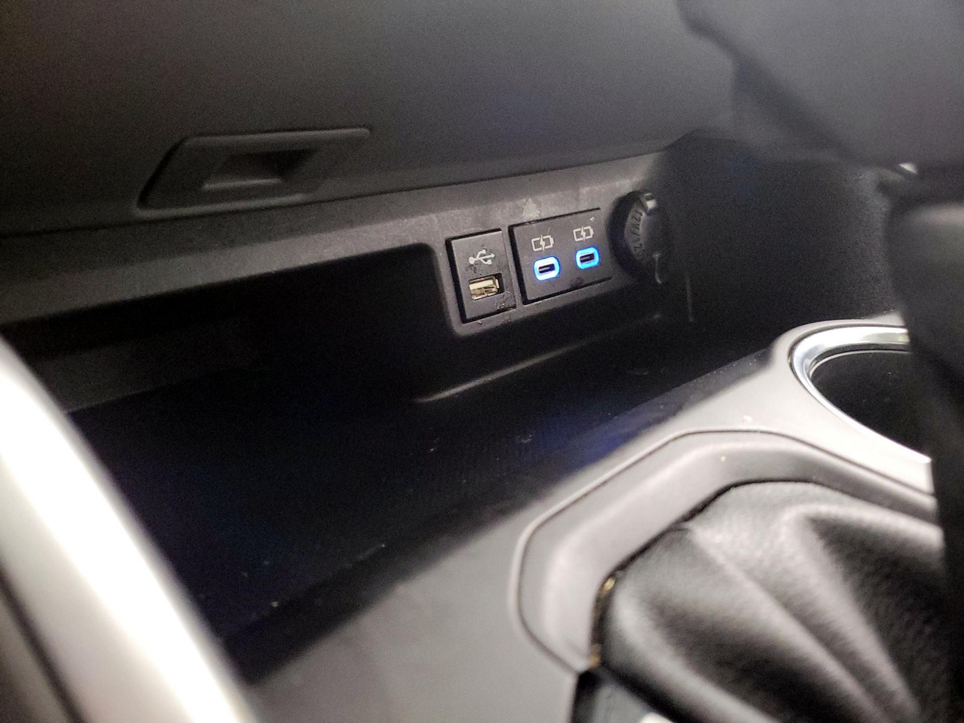 Thumbnail: 2022 Toyota Highlander - 18