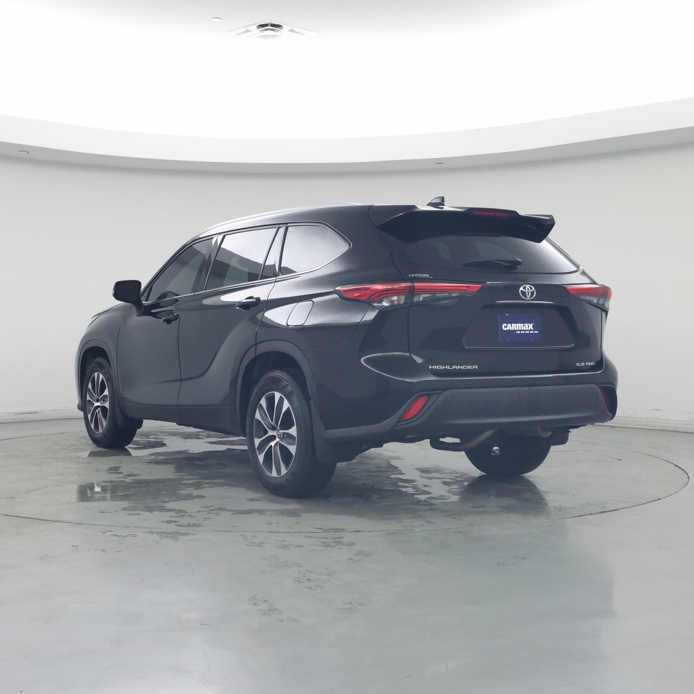 Thumbnail: 2022 Toyota Highlander - 2