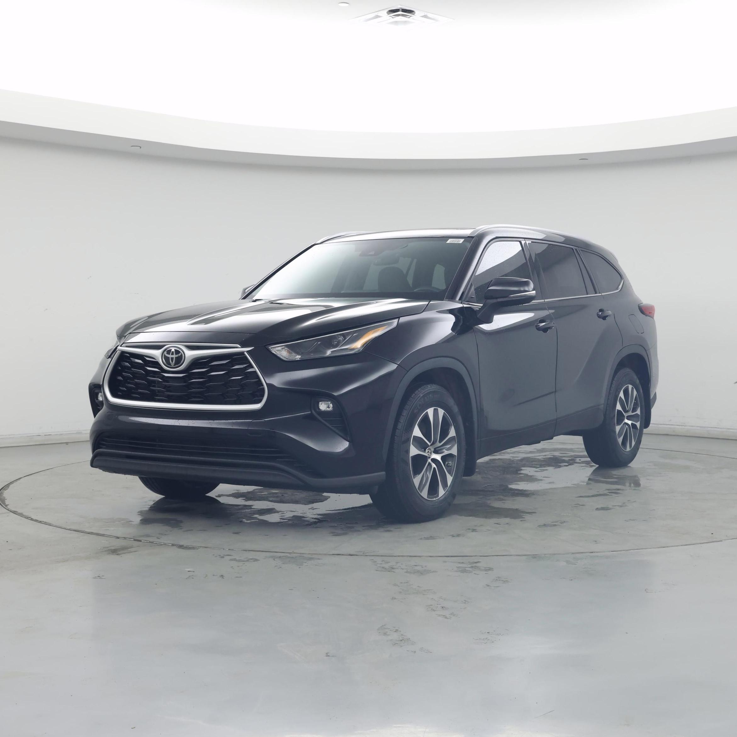 Thumbnail: 2022 Toyota Highlander - 4