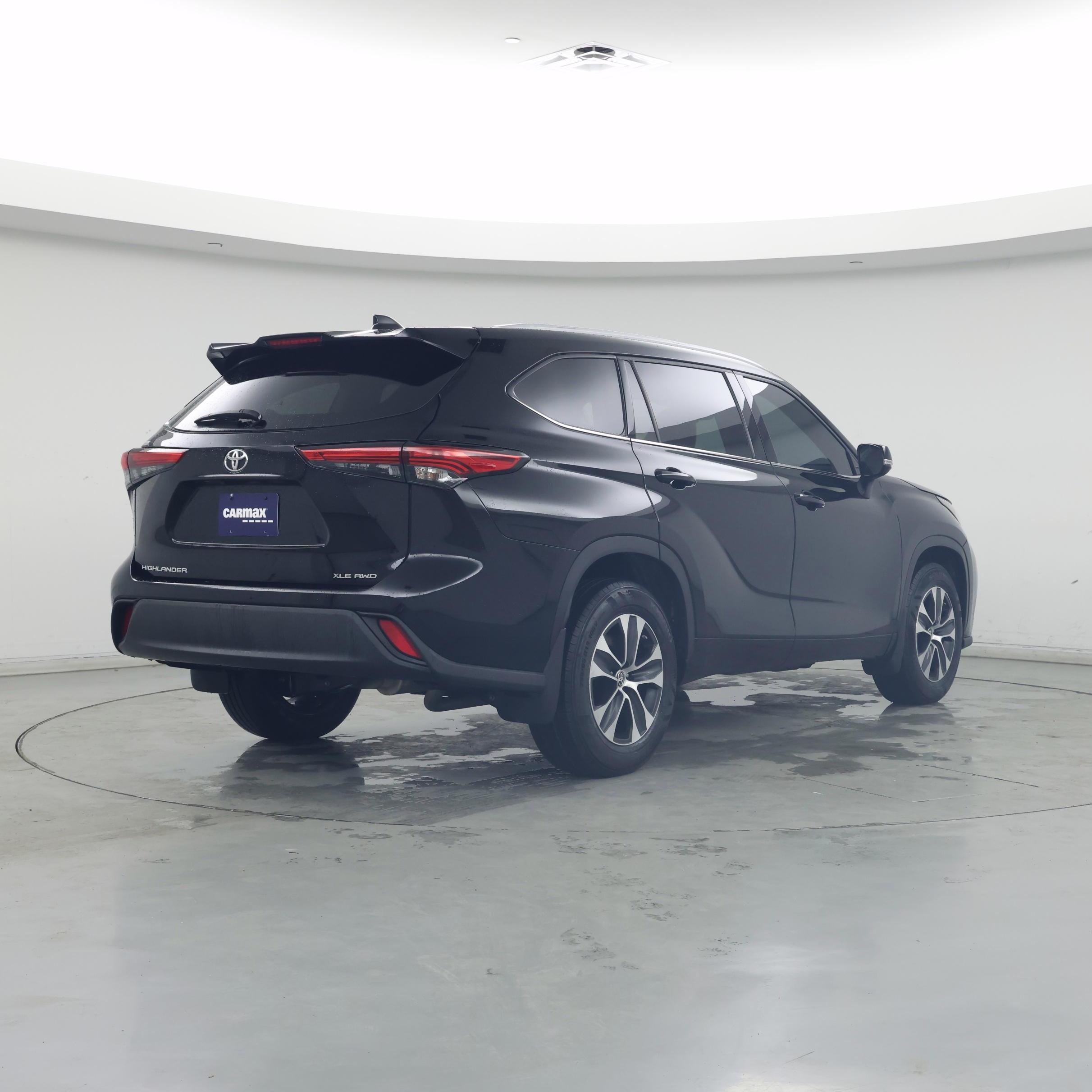 Thumbnail: 2022 Toyota Highlander - 8