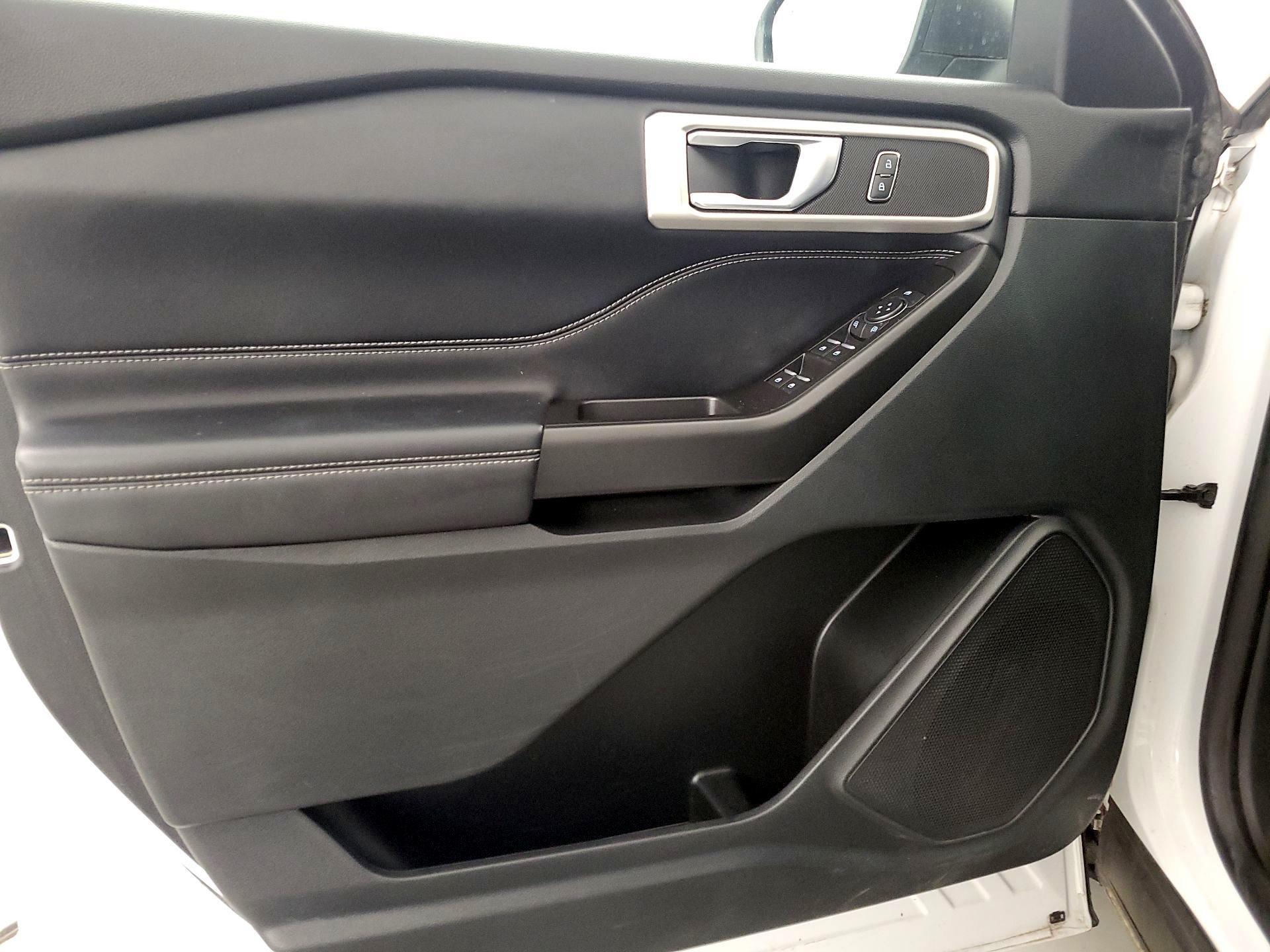 Thumbnail: 2020 Ford Explorer - 12