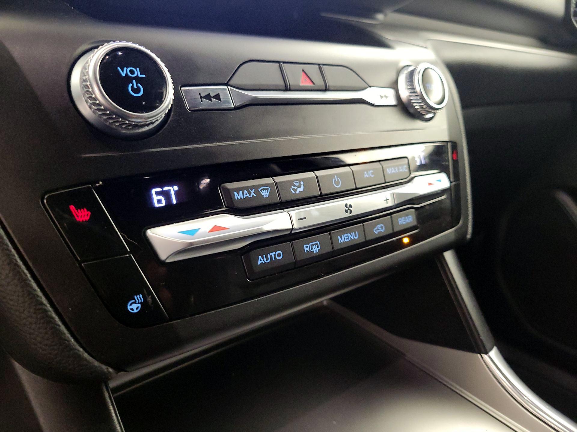 Thumbnail: 2020 Ford Explorer - 16