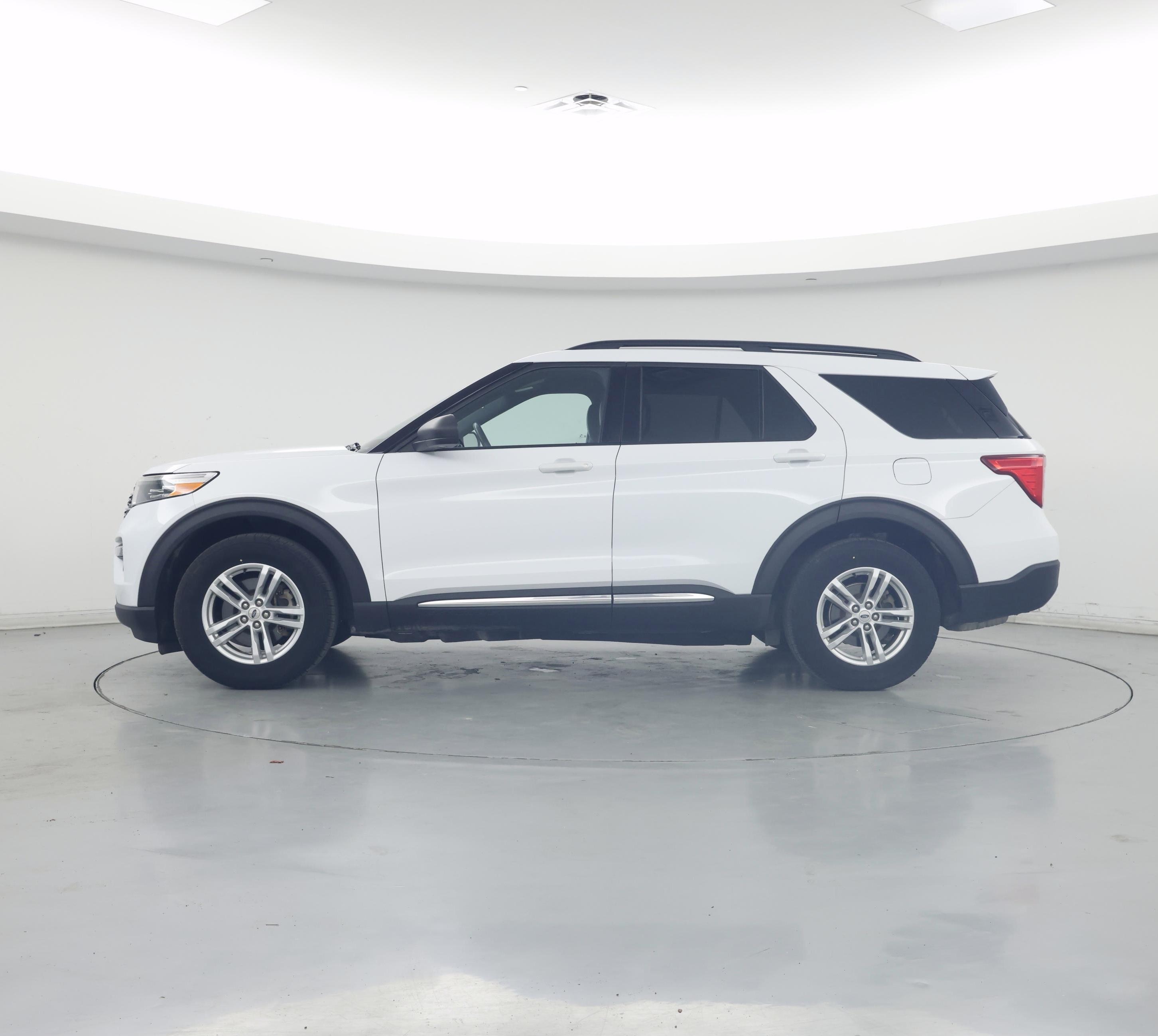 Thumbnail: 2020 Ford Explorer - 3