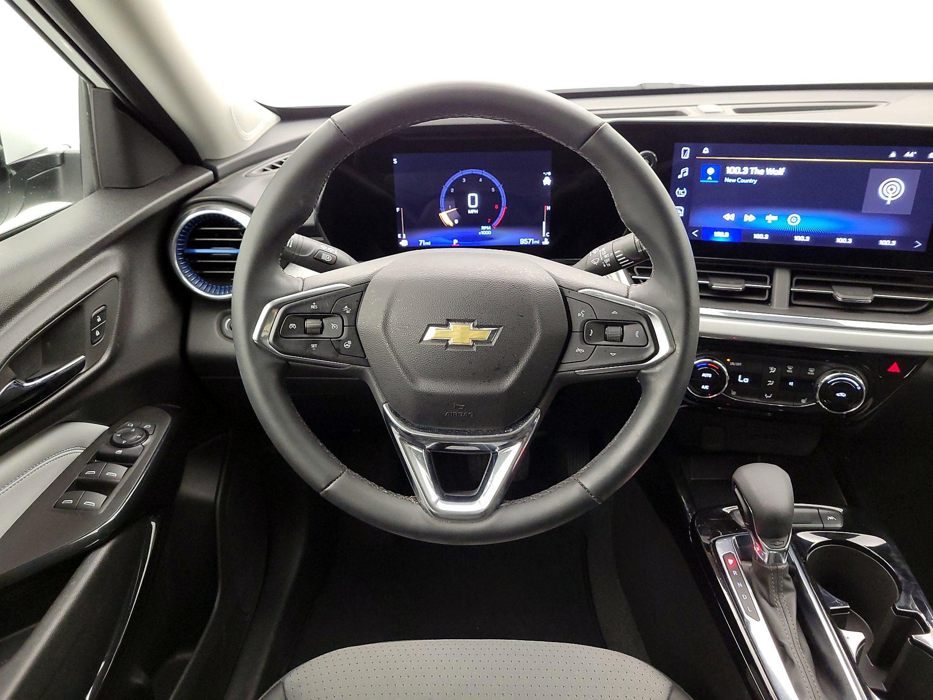 Thumbnail: 2025 Chevrolet Trax - 10