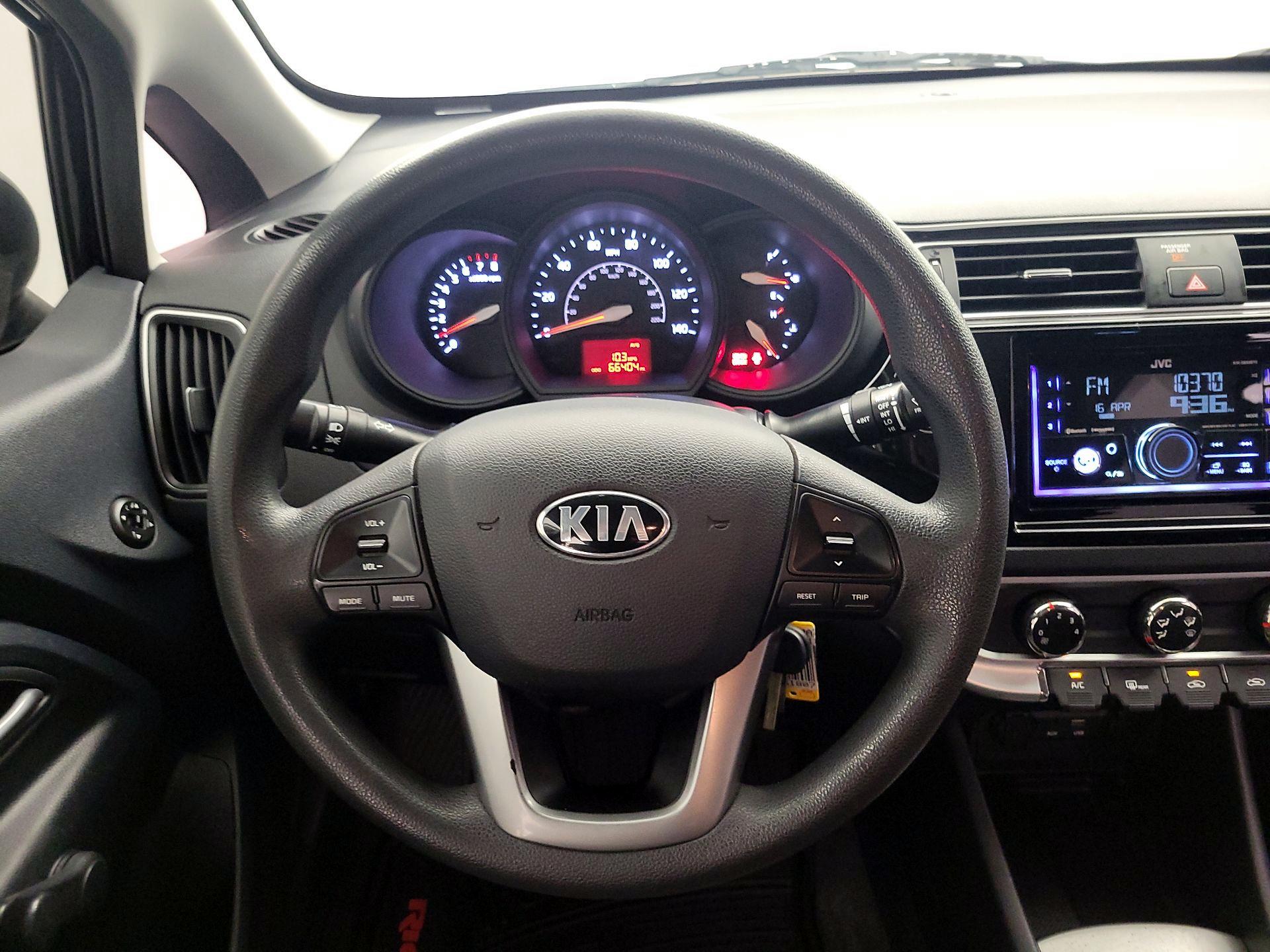 Thumbnail: 2017 Kia Rio - 10