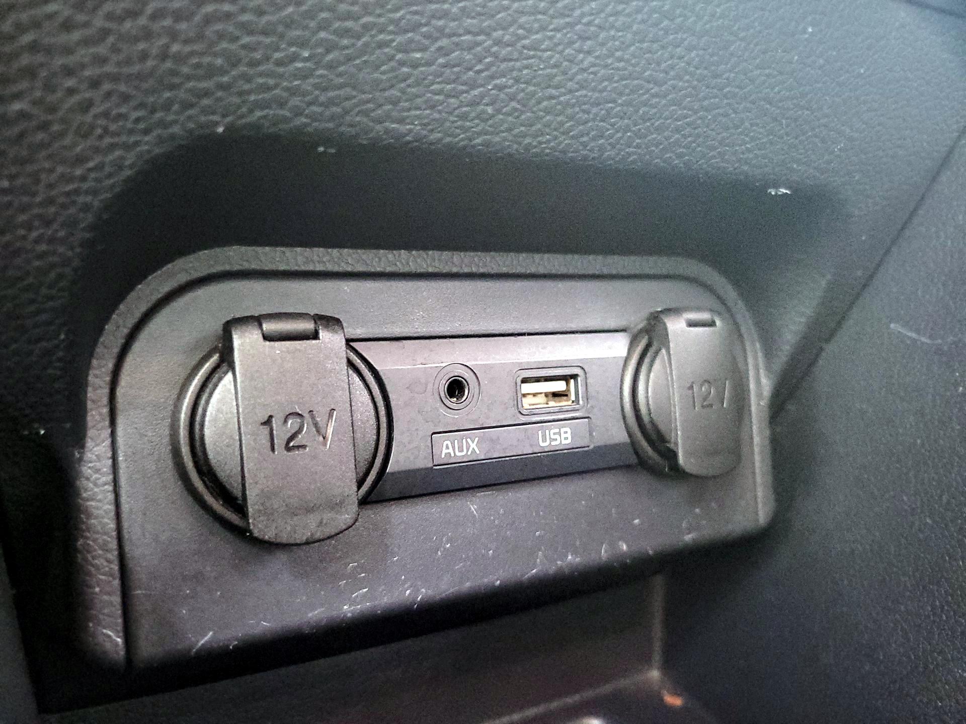 Thumbnail: 2017 Kia Rio - 17