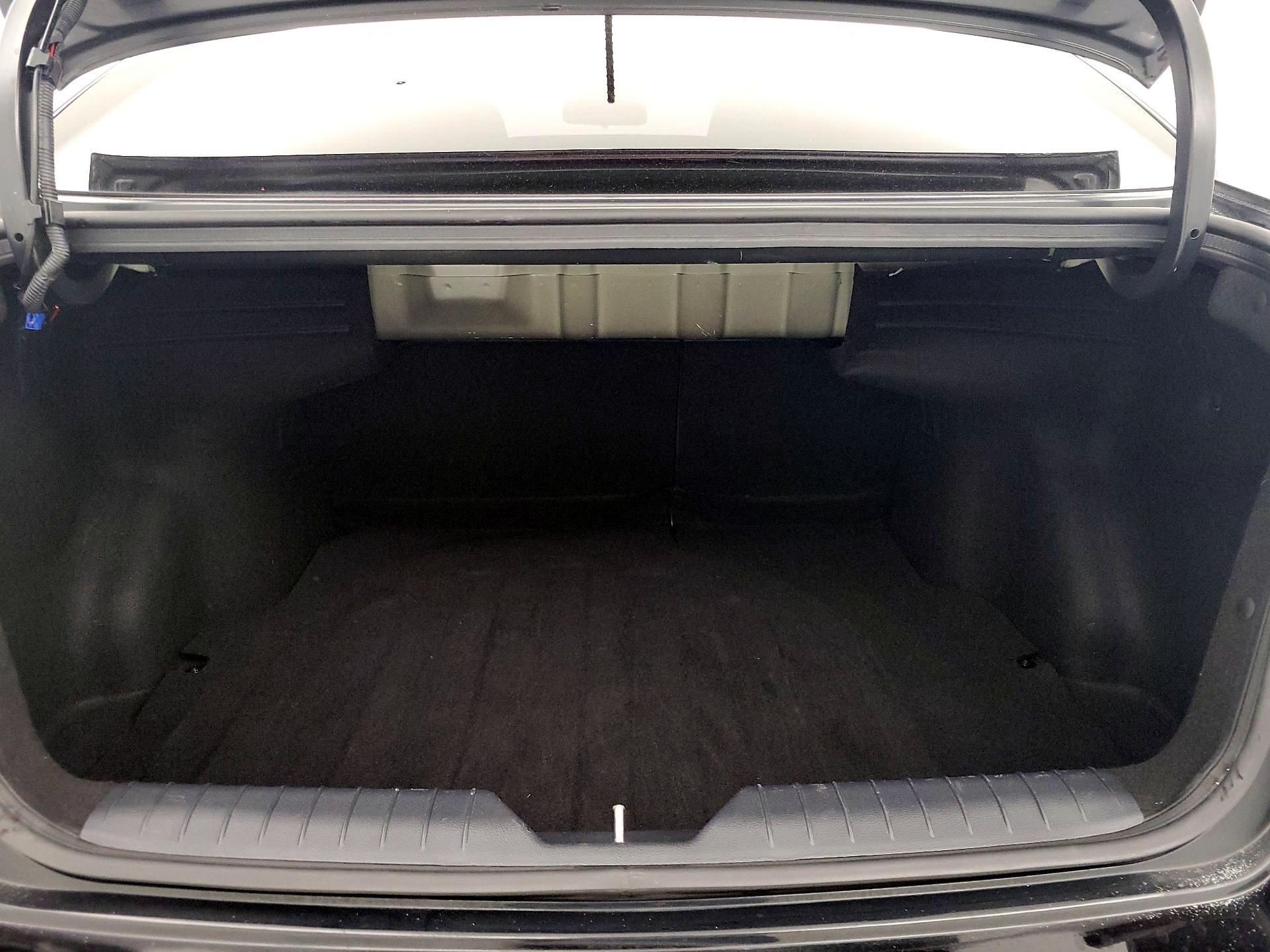 Thumbnail: 2017 Kia Rio - 19