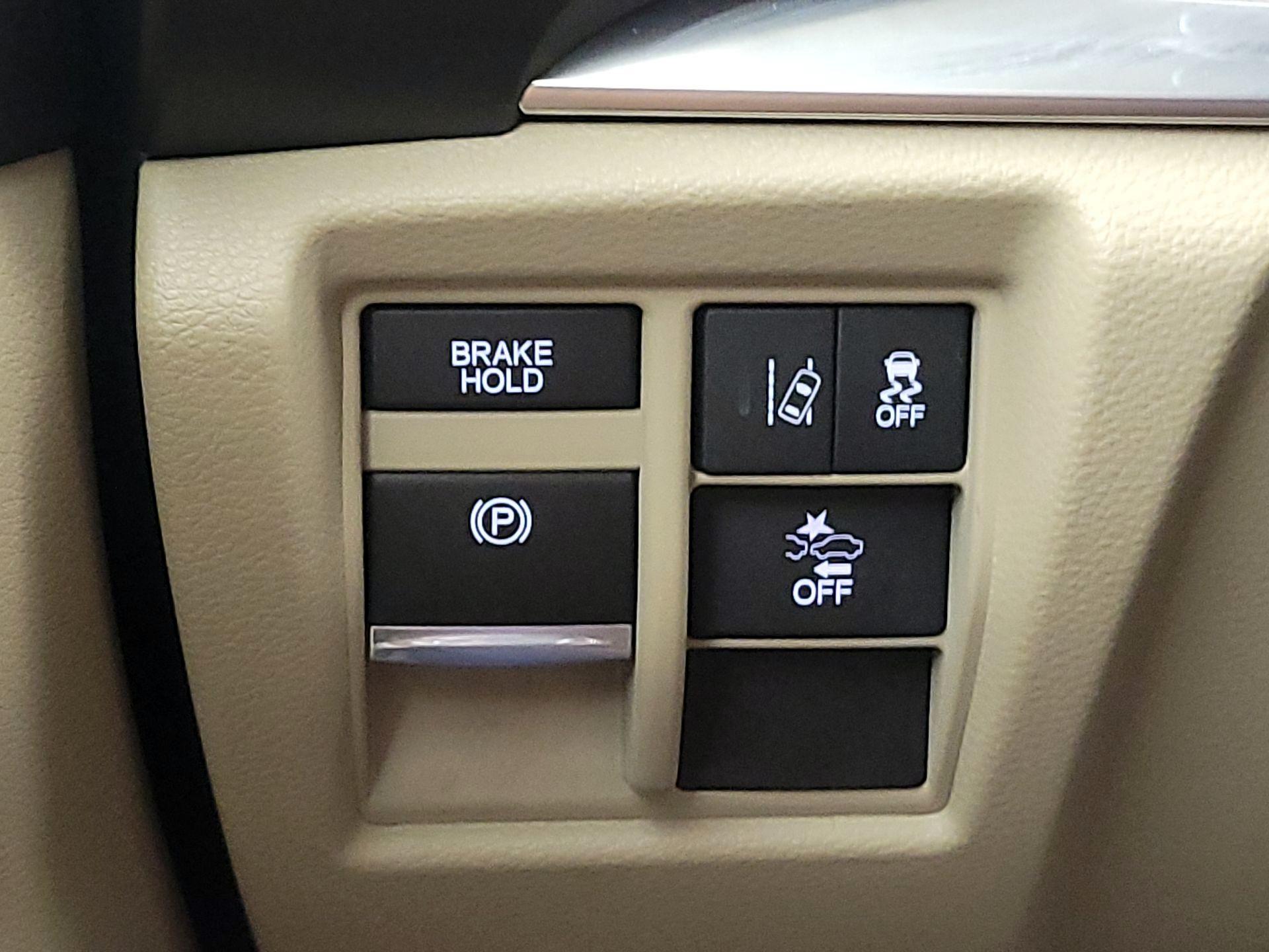 Thumbnail: 2020 Acura MDX - 13