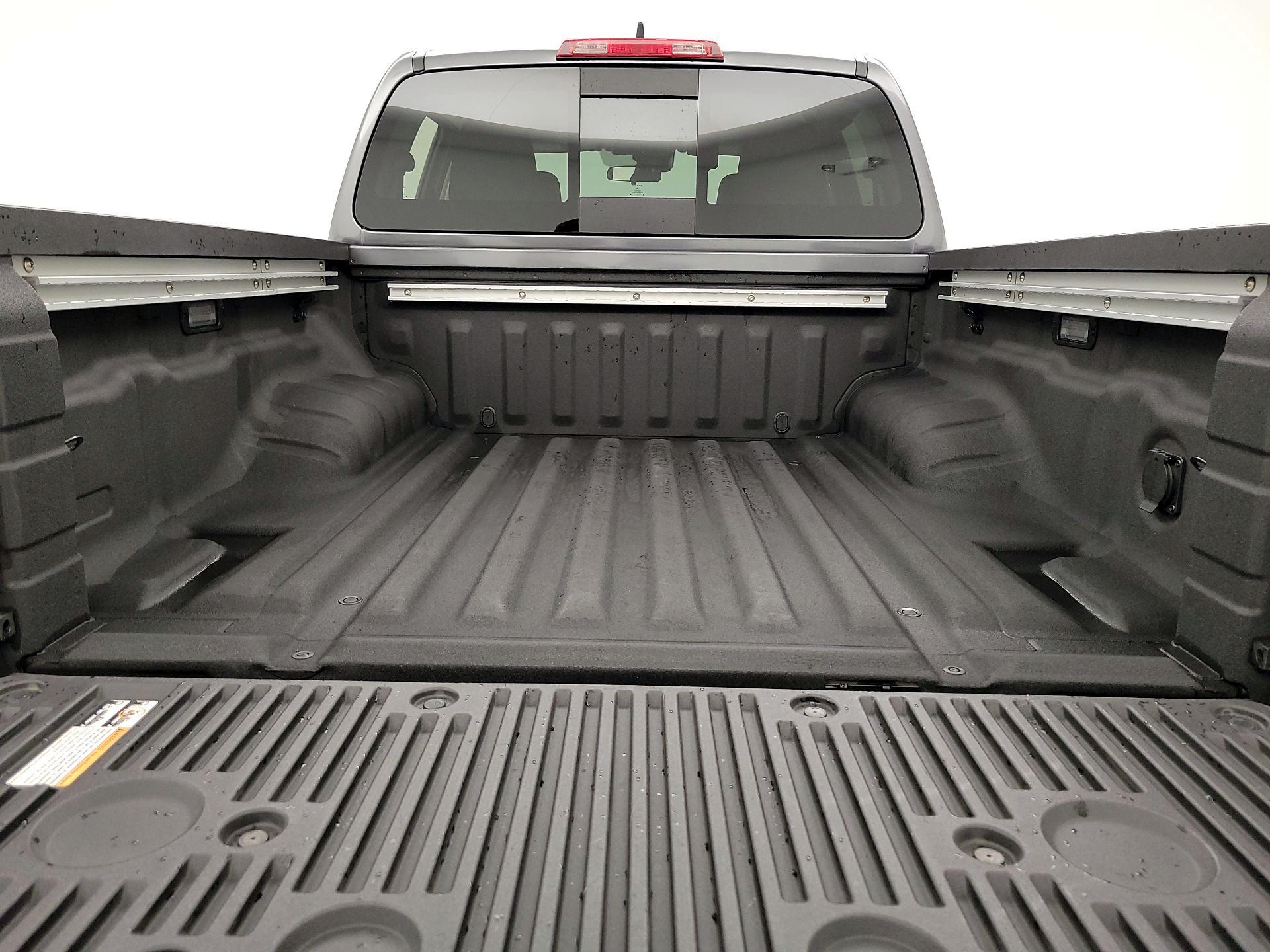 Thumbnail: 2023 Nissan Frontier - 20