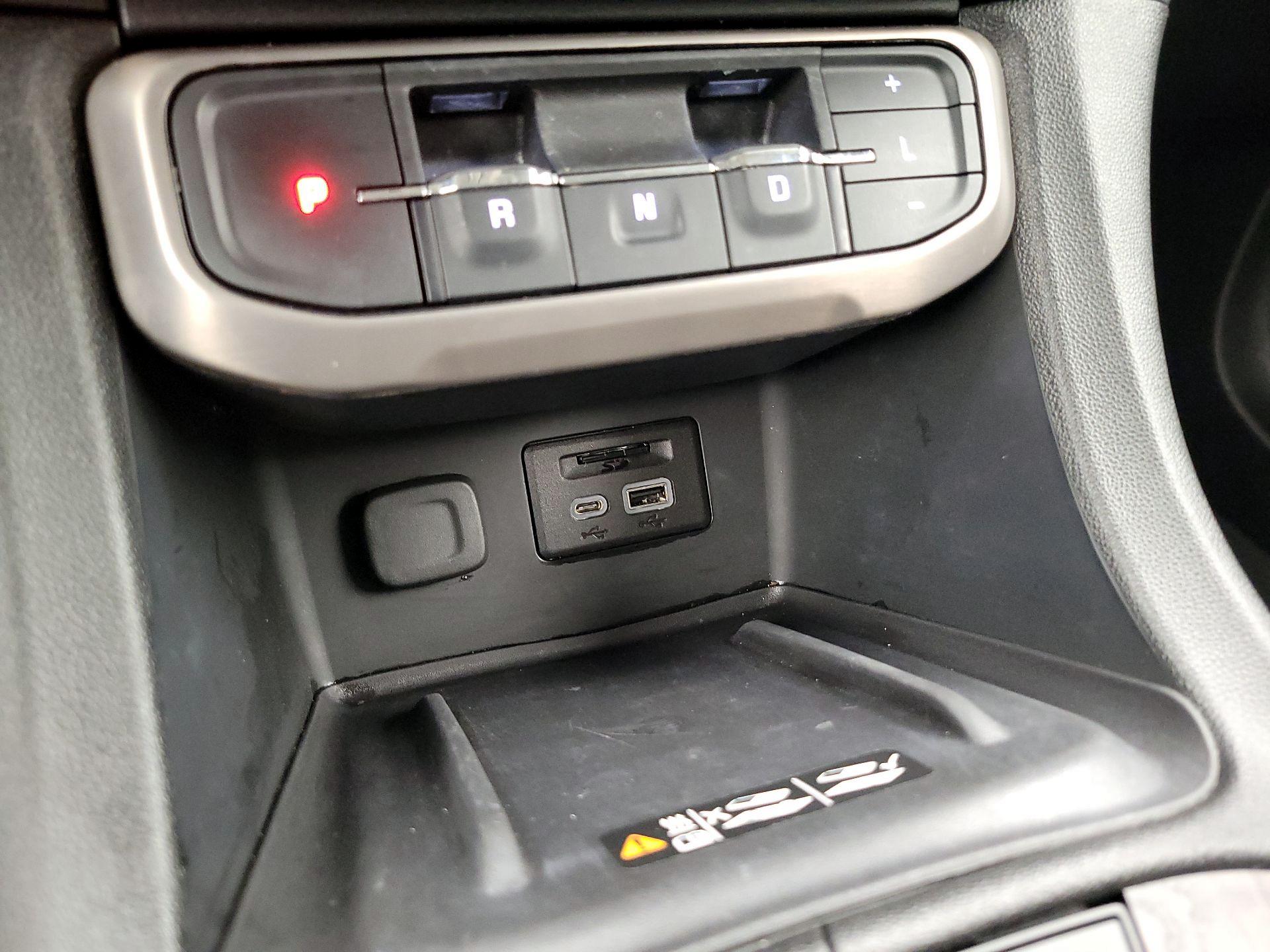 Thumbnail: 2023 GMC Acadia - 18