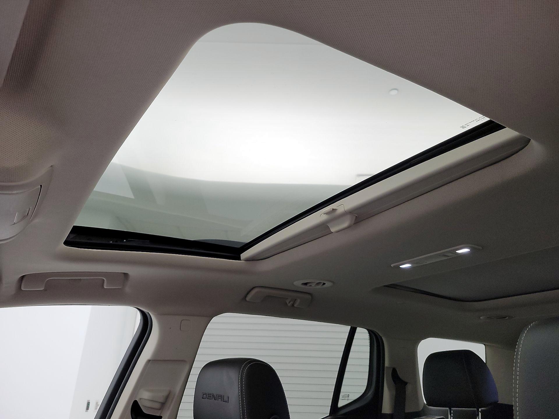 Thumbnail: 2023 GMC Acadia - 19