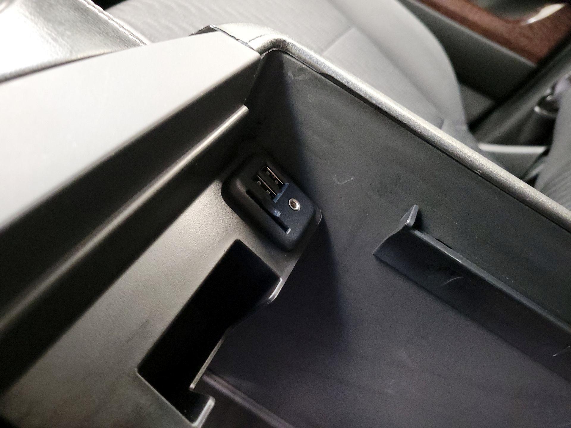 Thumbnail: 2015 GMC Yukon - 18