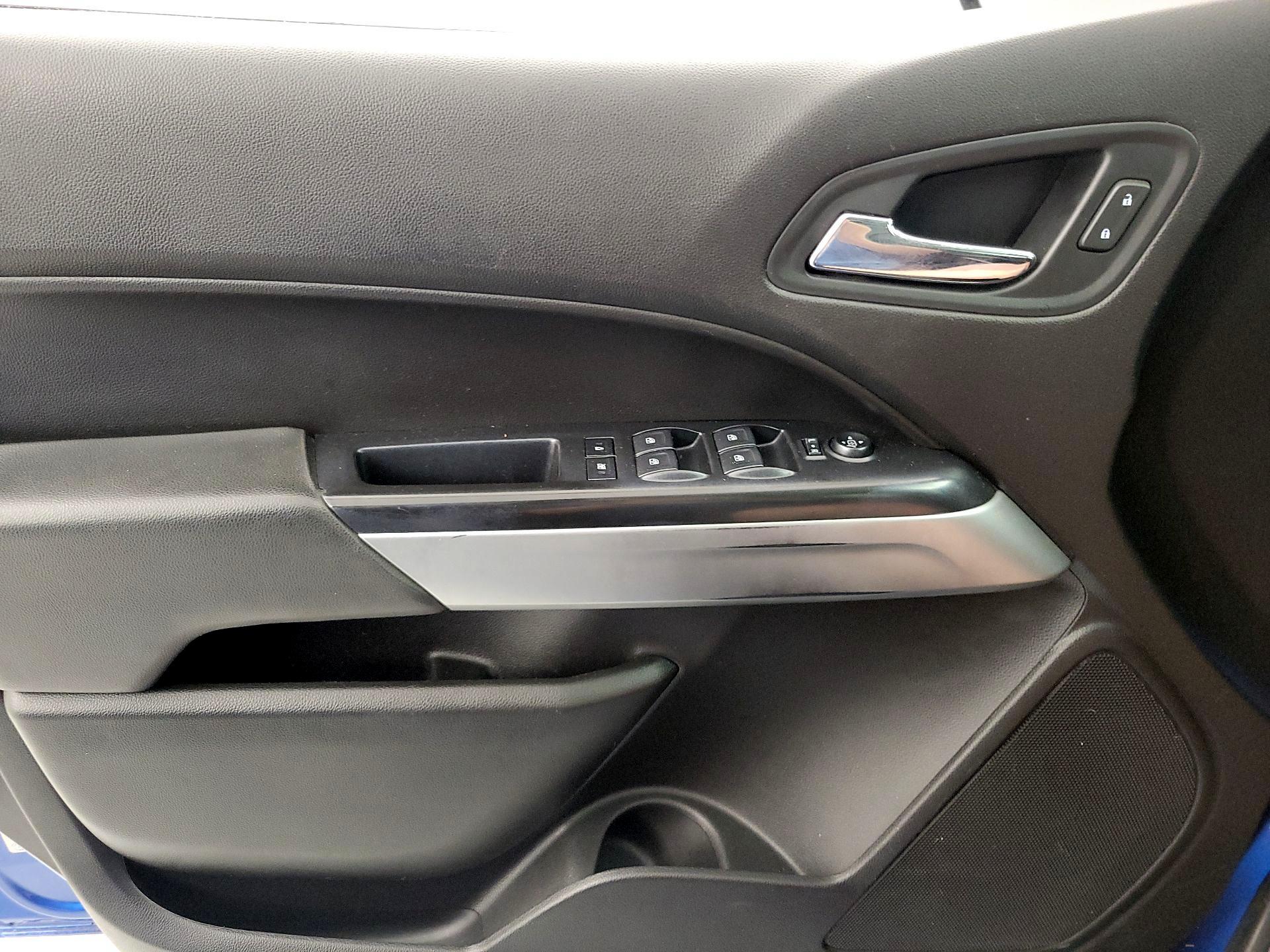 Thumbnail: 2018 Chevrolet Colorado - 12