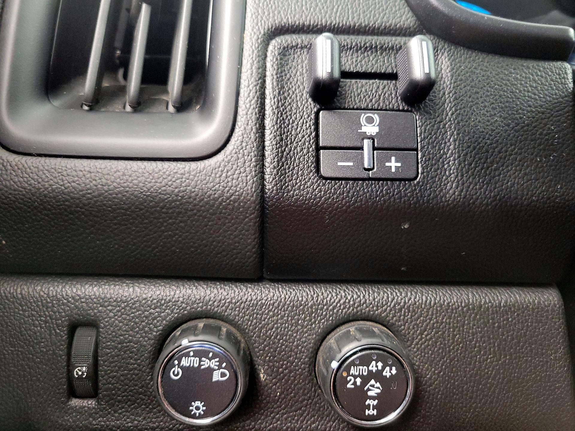 Thumbnail: 2018 Chevrolet Colorado - 13