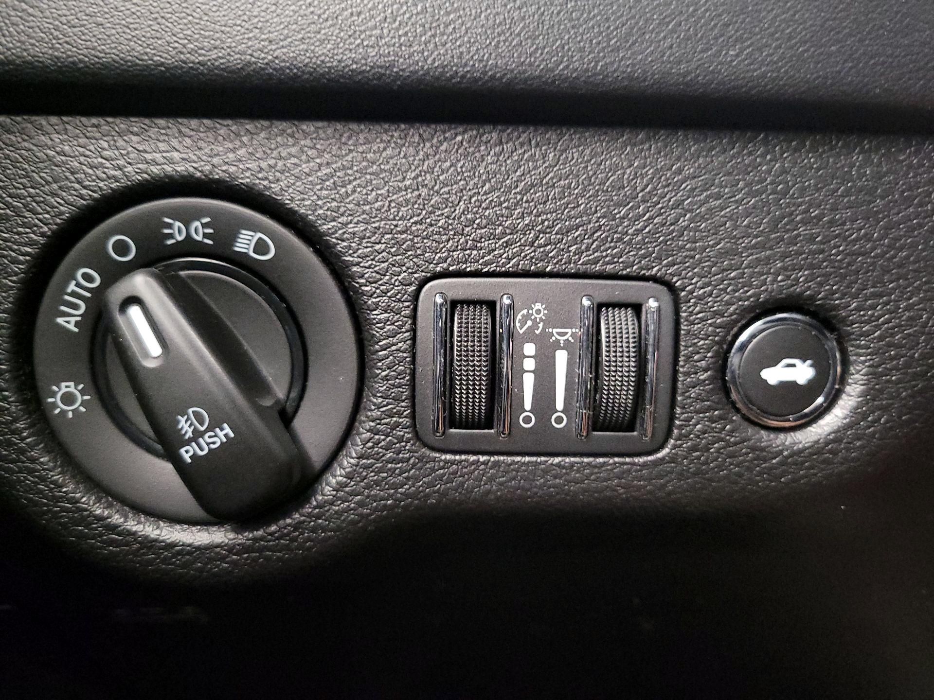 Thumbnail: 2022 Dodge Charger - 13