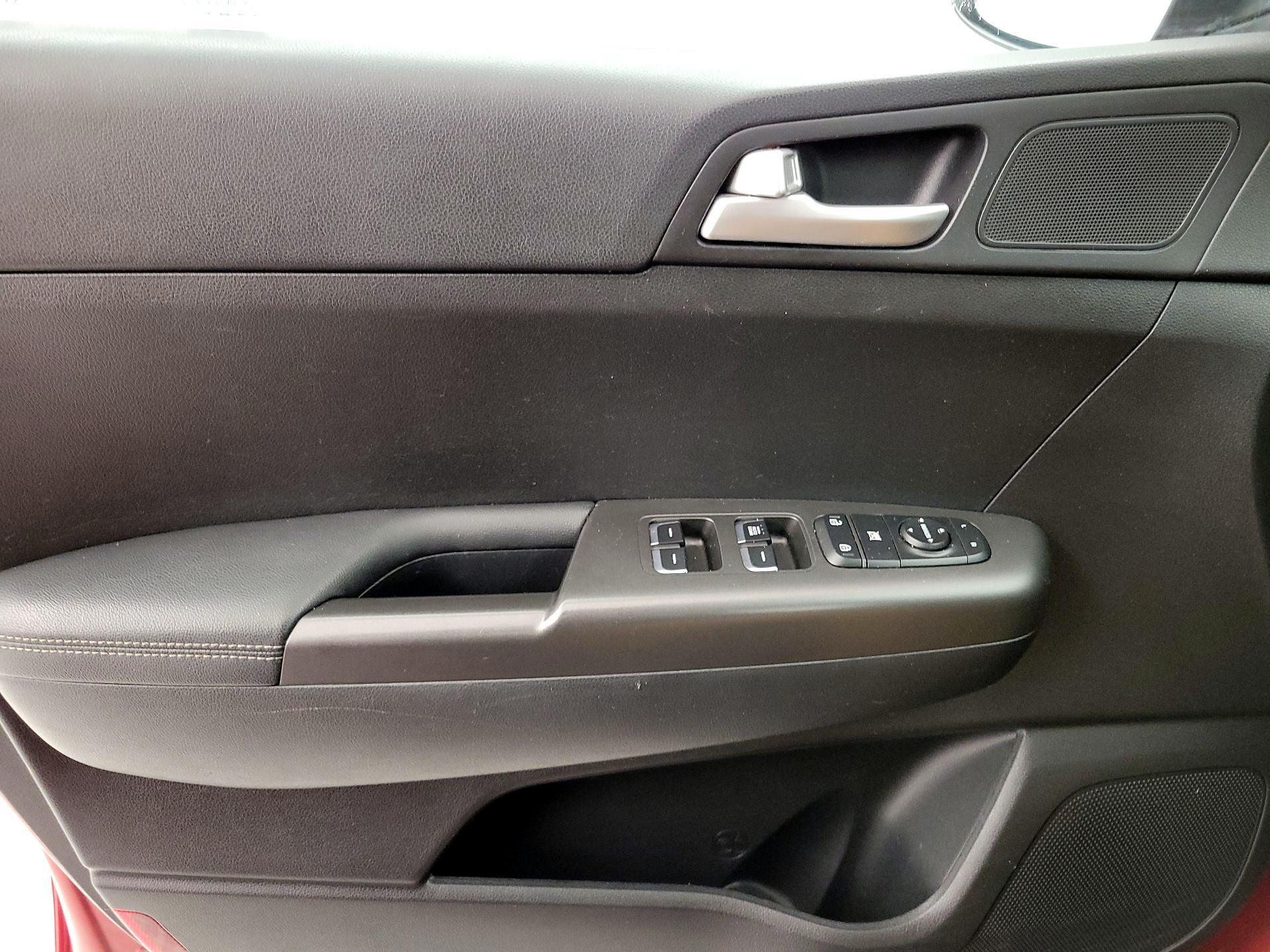 Thumbnail: 2018 Kia Sportage - 12