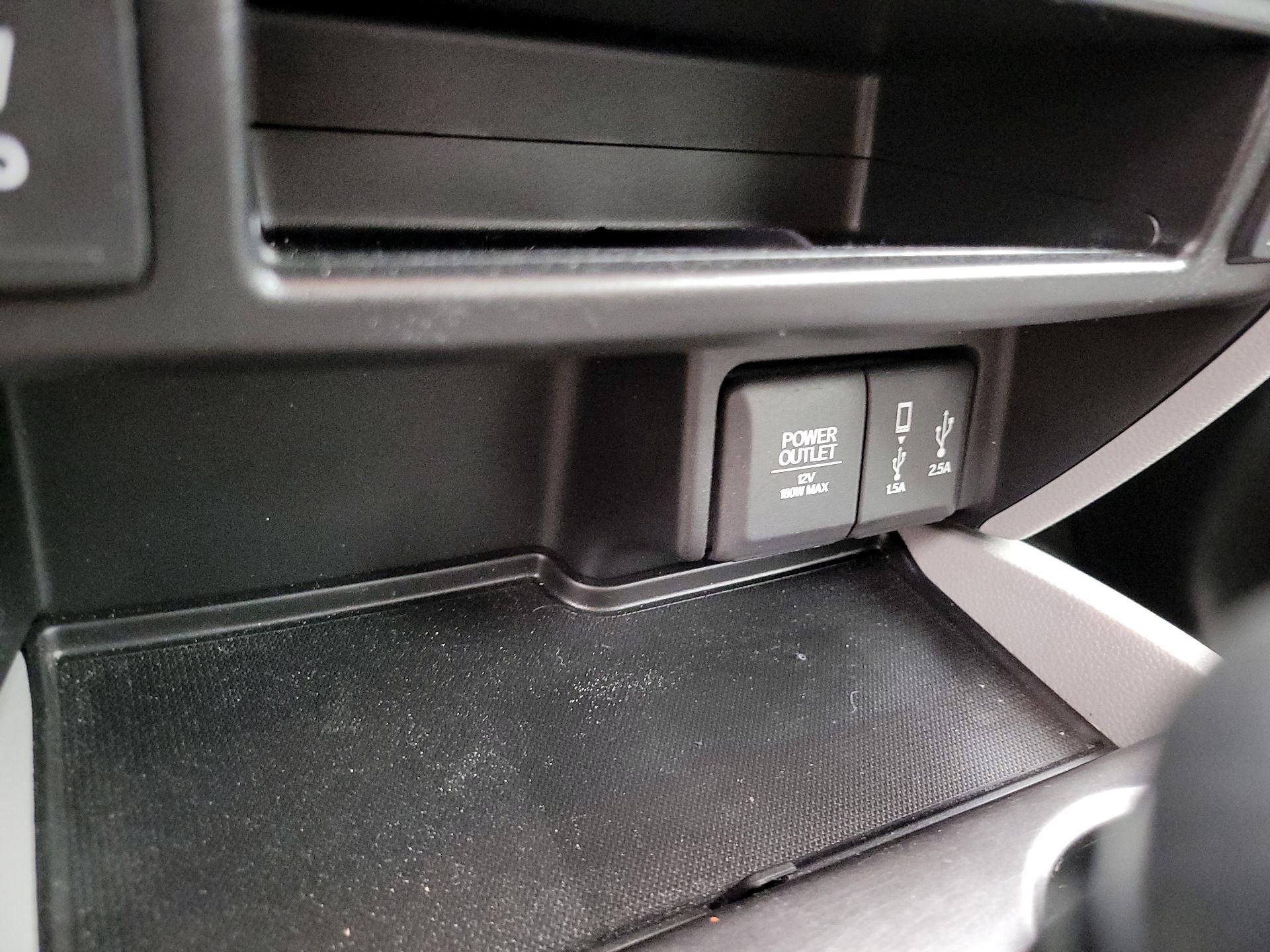 Thumbnail: 2017 Honda Pilot - 18