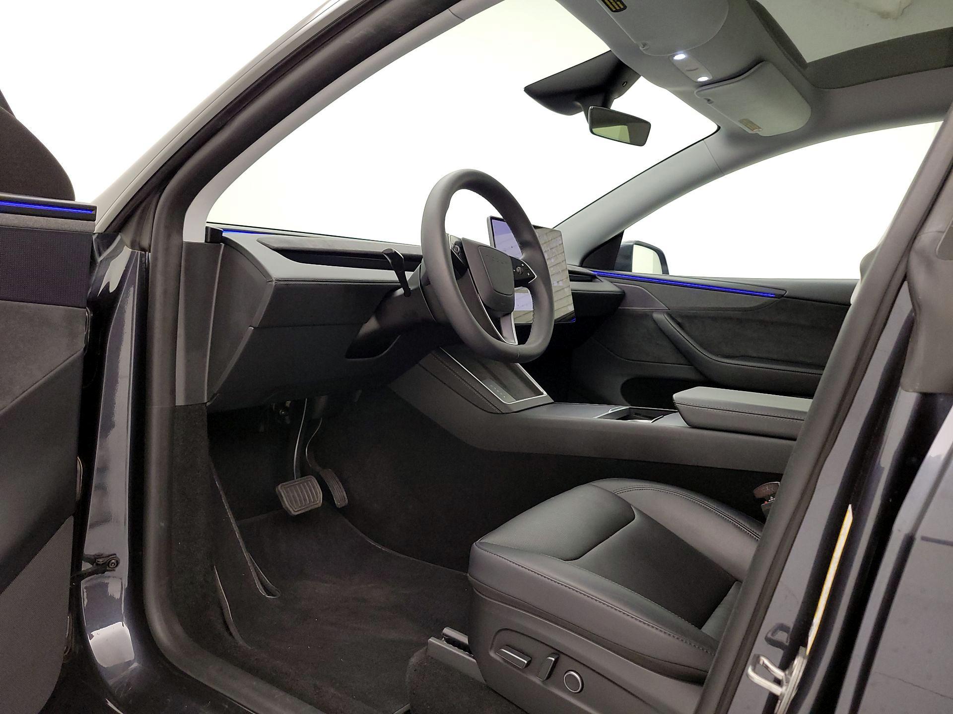 Thumbnail: 2026 Tesla Model Y - 11