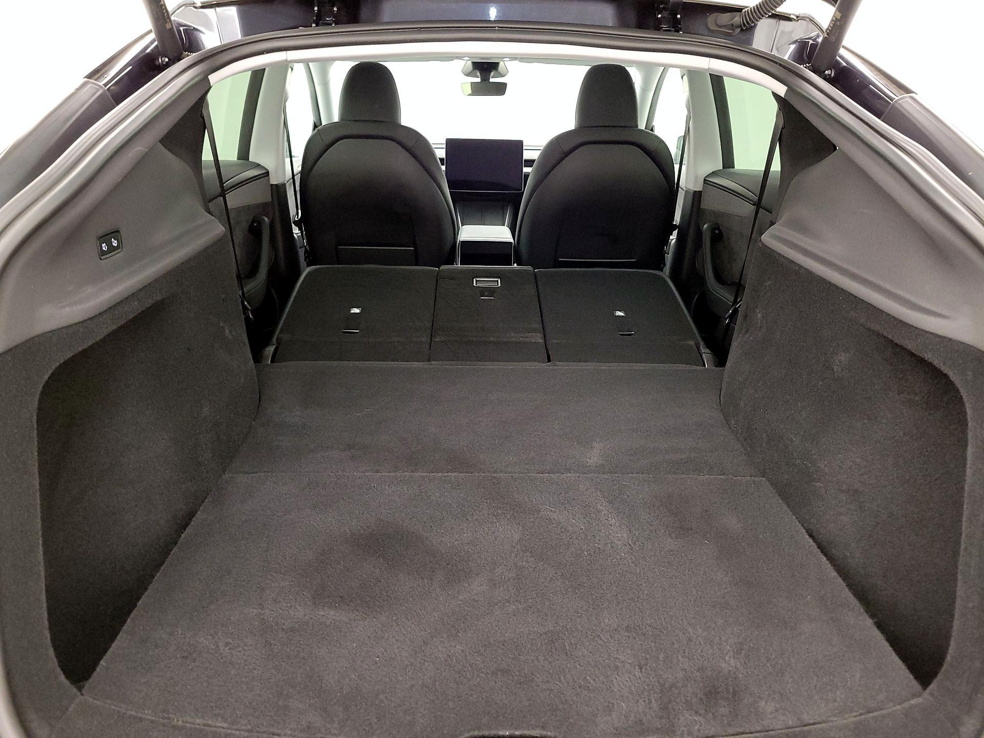 Thumbnail: 2026 Tesla Model Y - 20