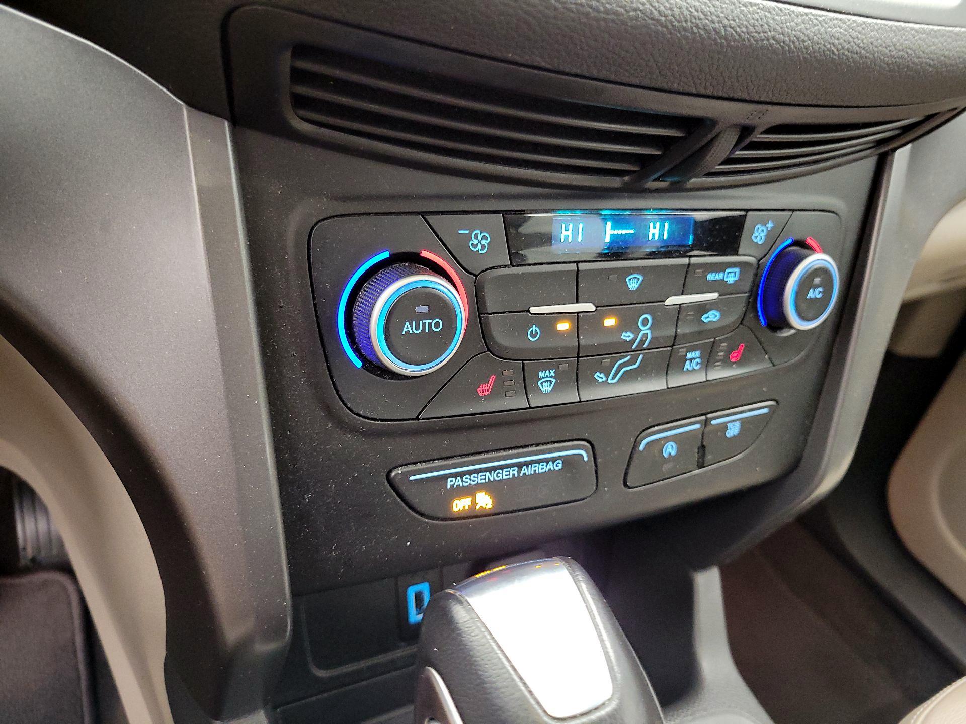 Thumbnail: 2018 Ford Escape - 17