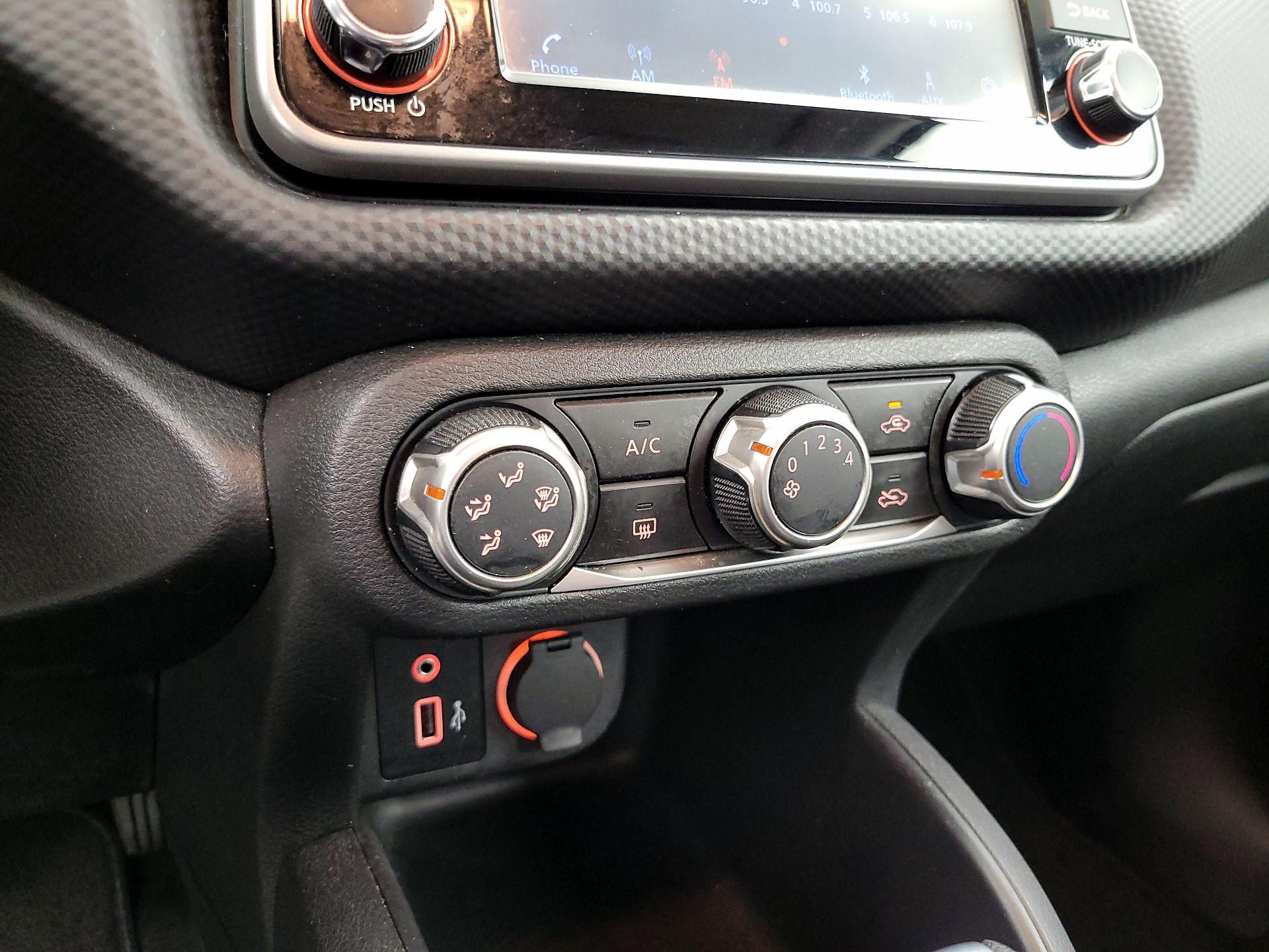 Thumbnail: 2021 Nissan Kicks - 16