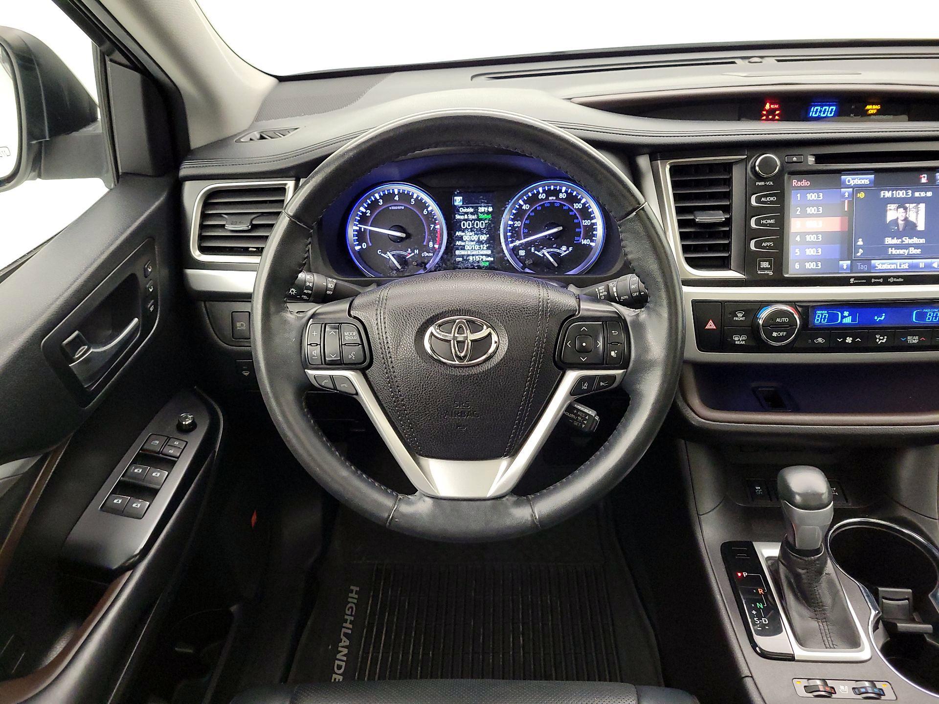 Thumbnail: 2019 Toyota Highlander - 10